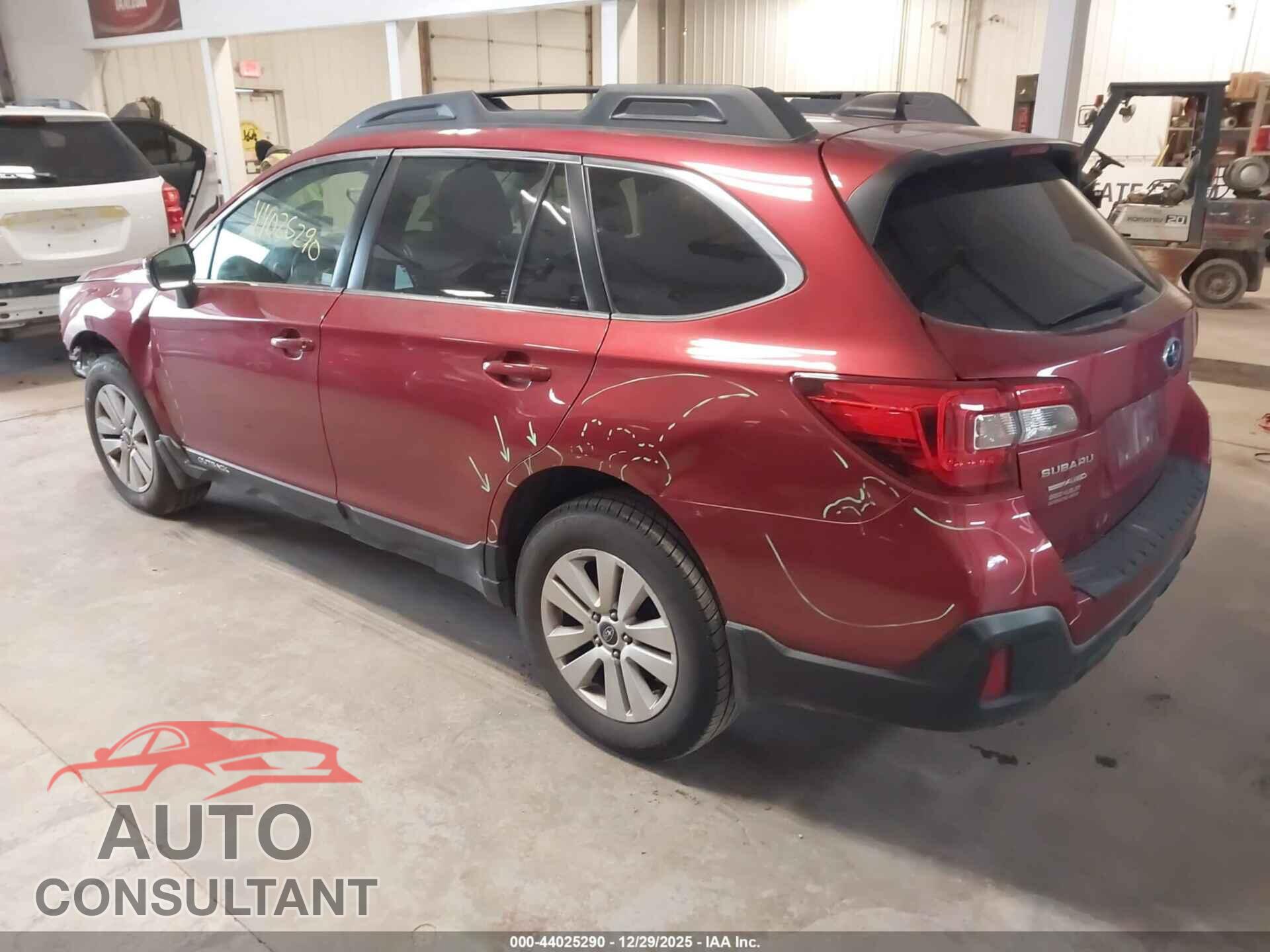 SUBARU OUTBACK 2018 - 4S4BSAHC2J3327471