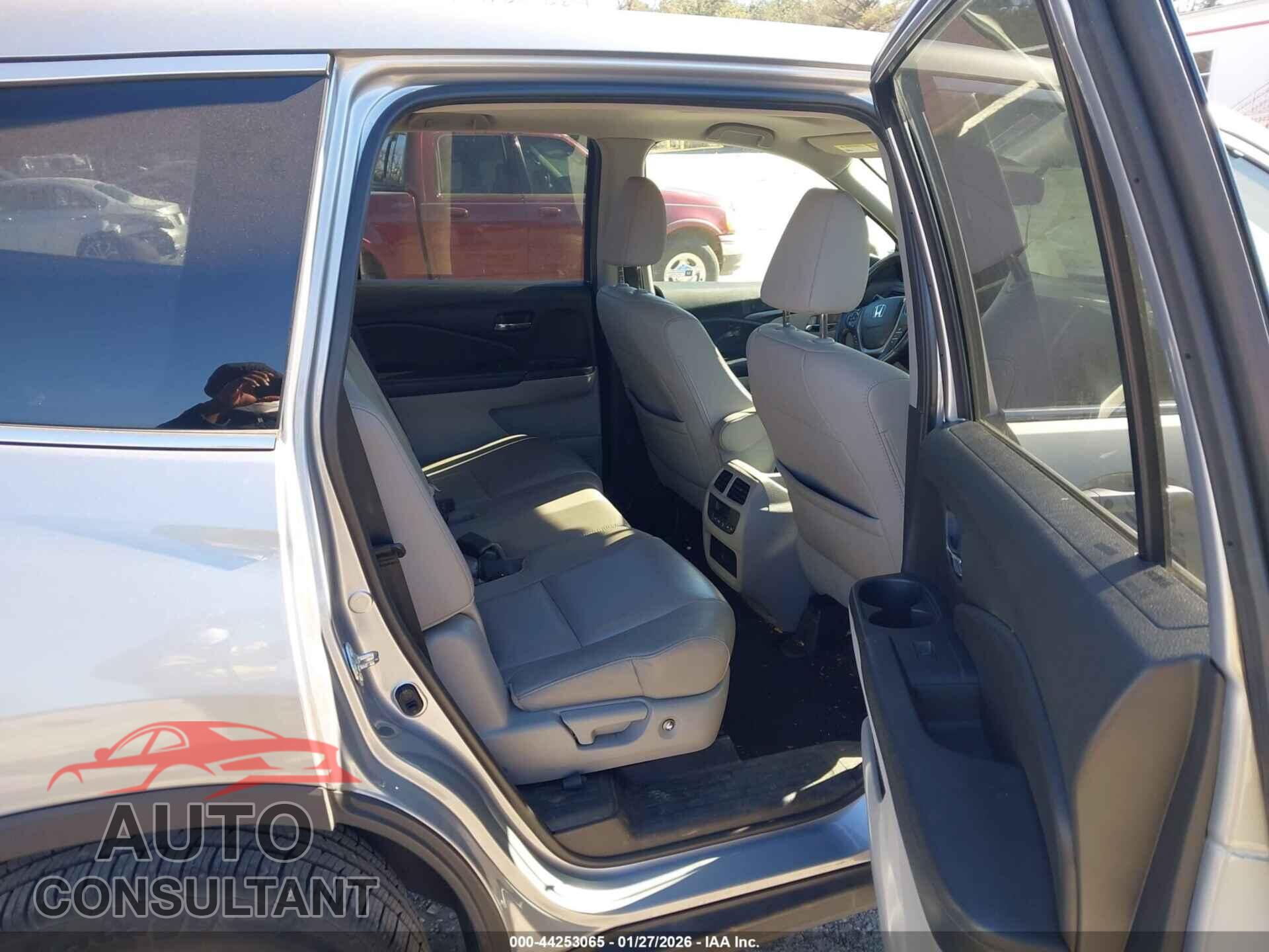 HONDA PILOT 2017 - 5FNYF5H55HB038089