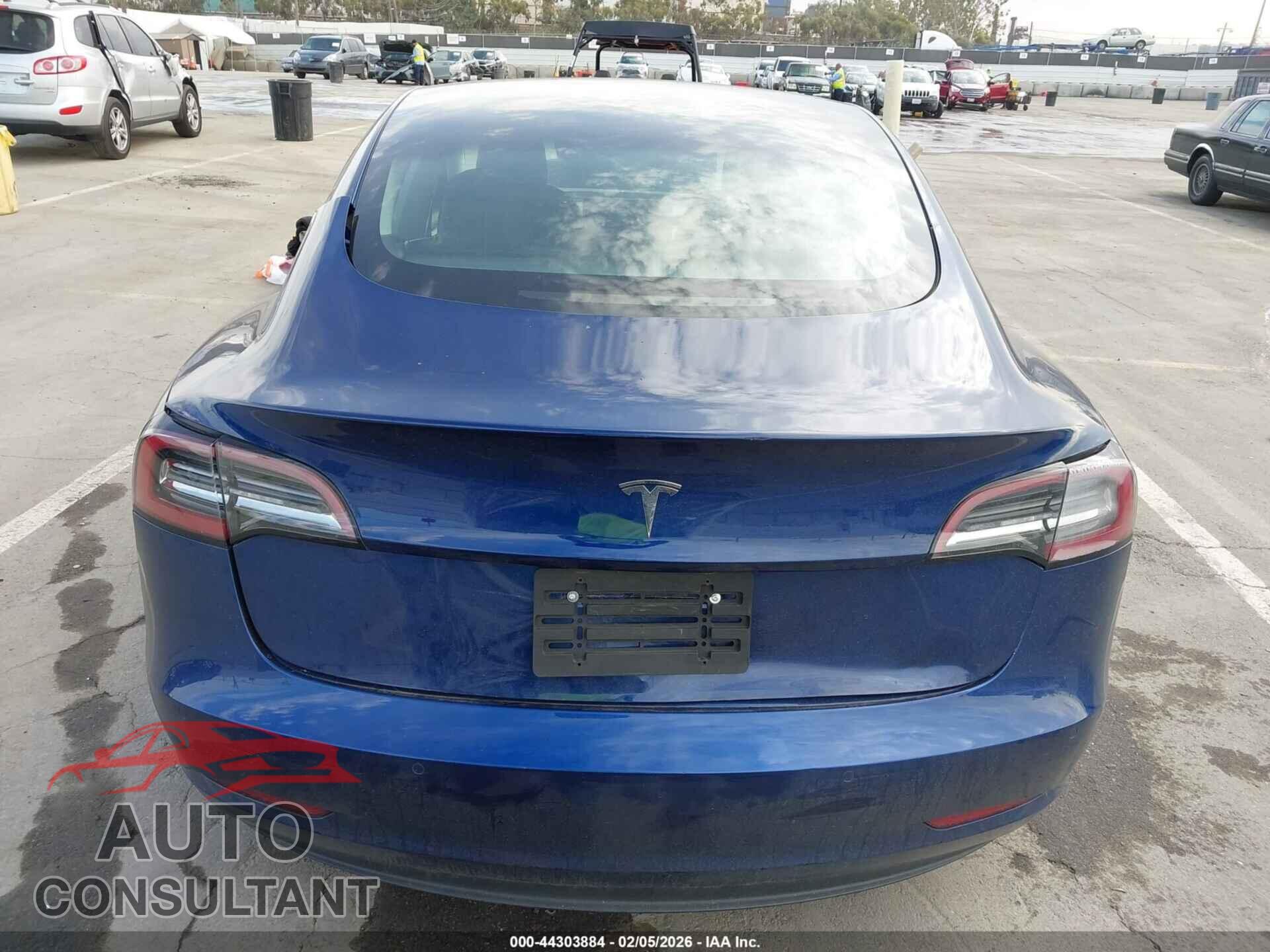 TESLA MODEL 3 2021 - 5YJ3E1EA8MF998475
