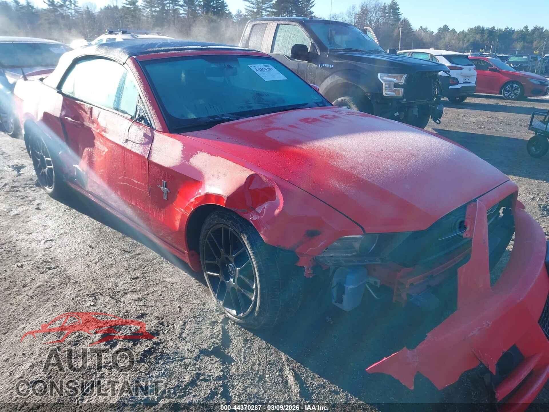 FORD MUSTANG 2013 - 1ZVBP8EM8D5208602