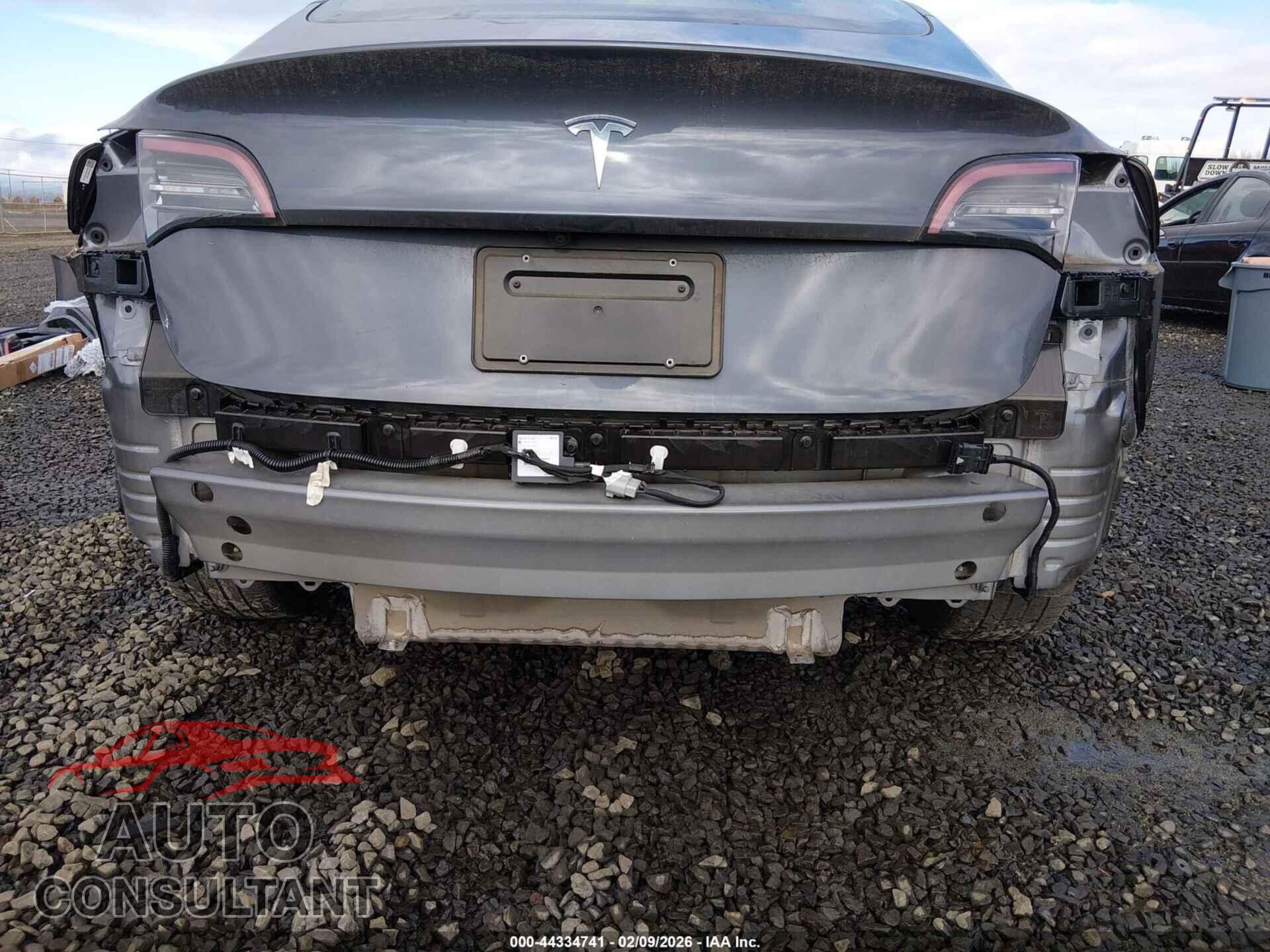 TESLA MODEL 3 2023 - 5YJ3E1EA1PF576696