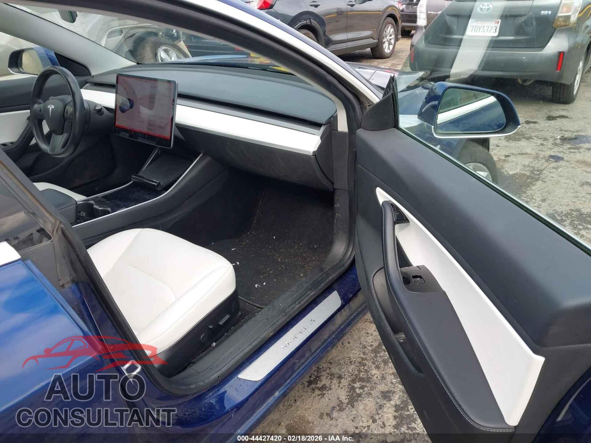 TESLA MODEL 3 2018 - 5YJ3E1EB6JF101044