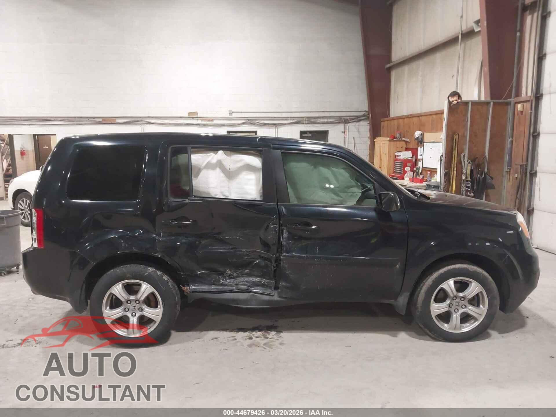 HONDA PILOT 2013 - 5FNYF4H48DB040205