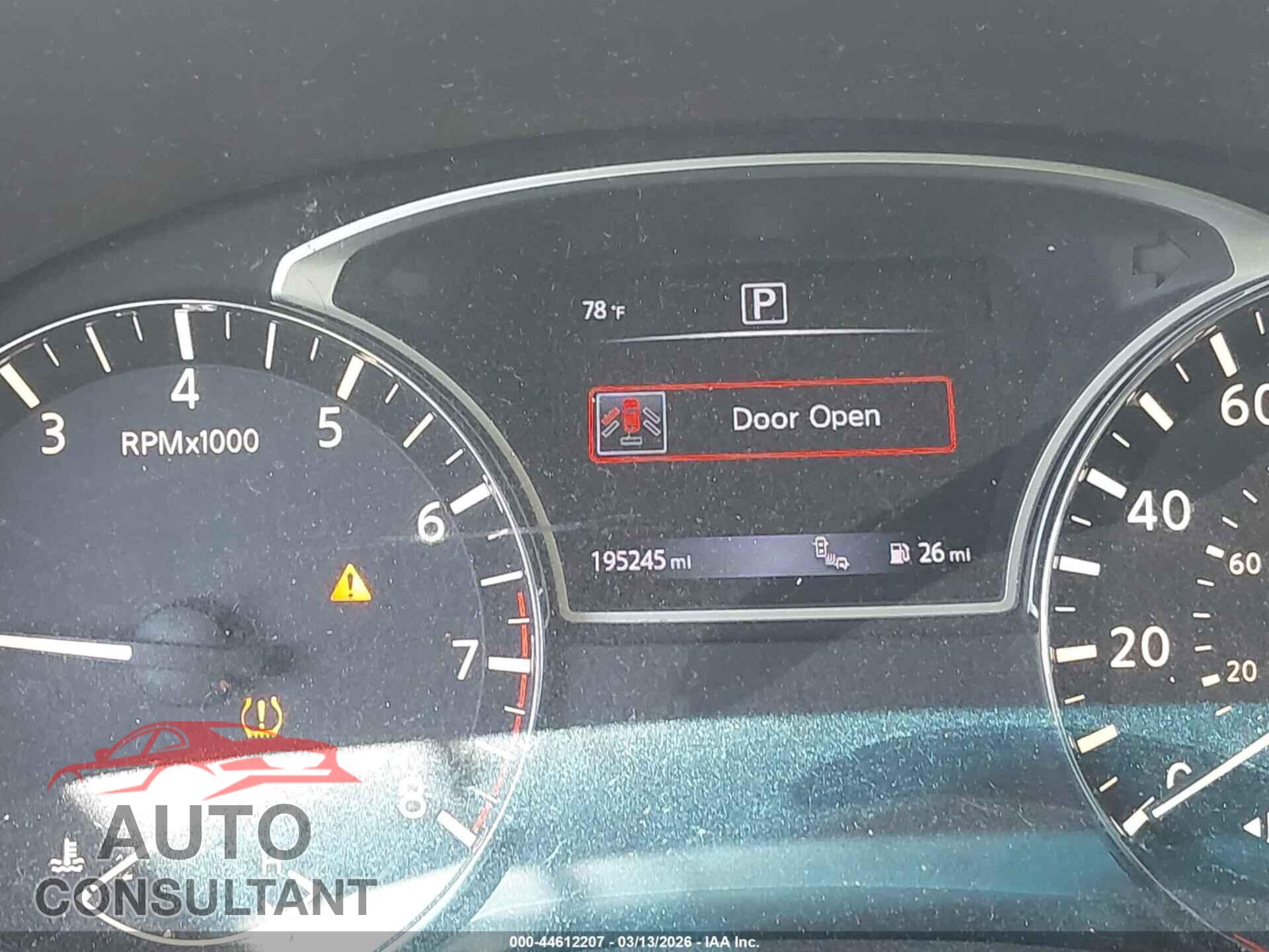 NISSAN PATHFINDER 2017 - 5N1DR2MN6HC617434