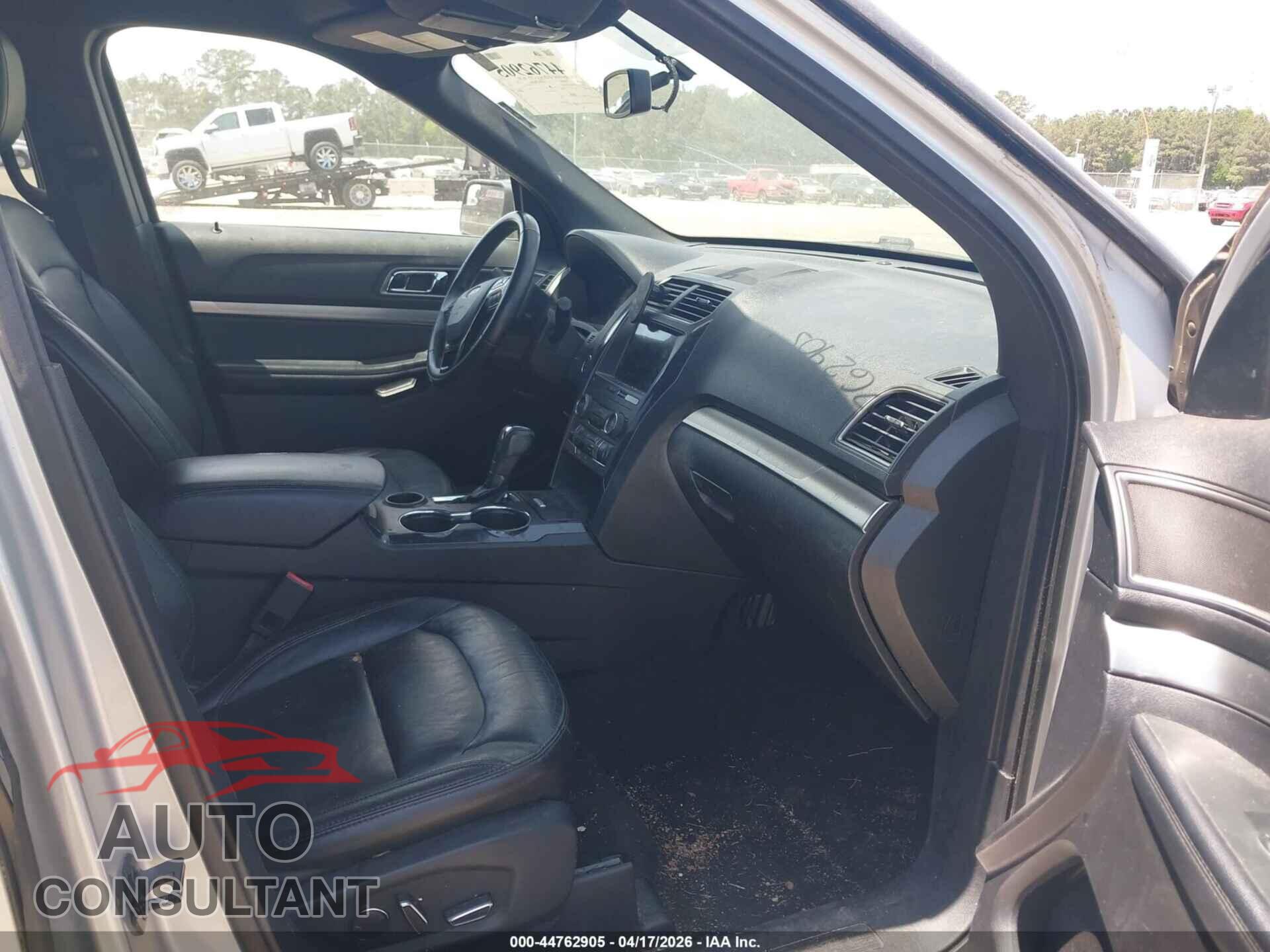 FORD EXPLORER 2018 - 1FM5K7D81JGB46033