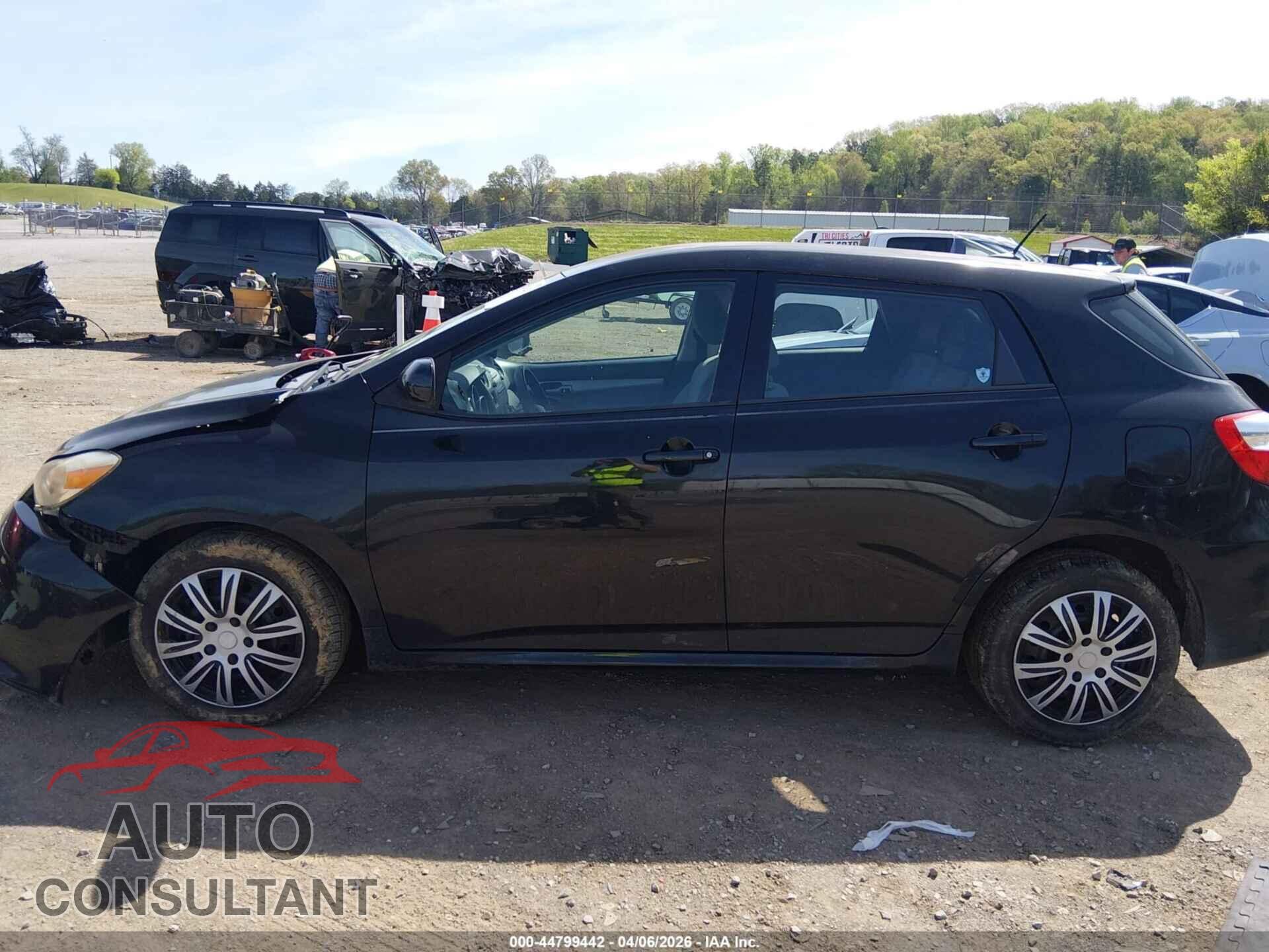 TOYOTA MATRIX 2011 - 2T1KU4EEXBC746845
