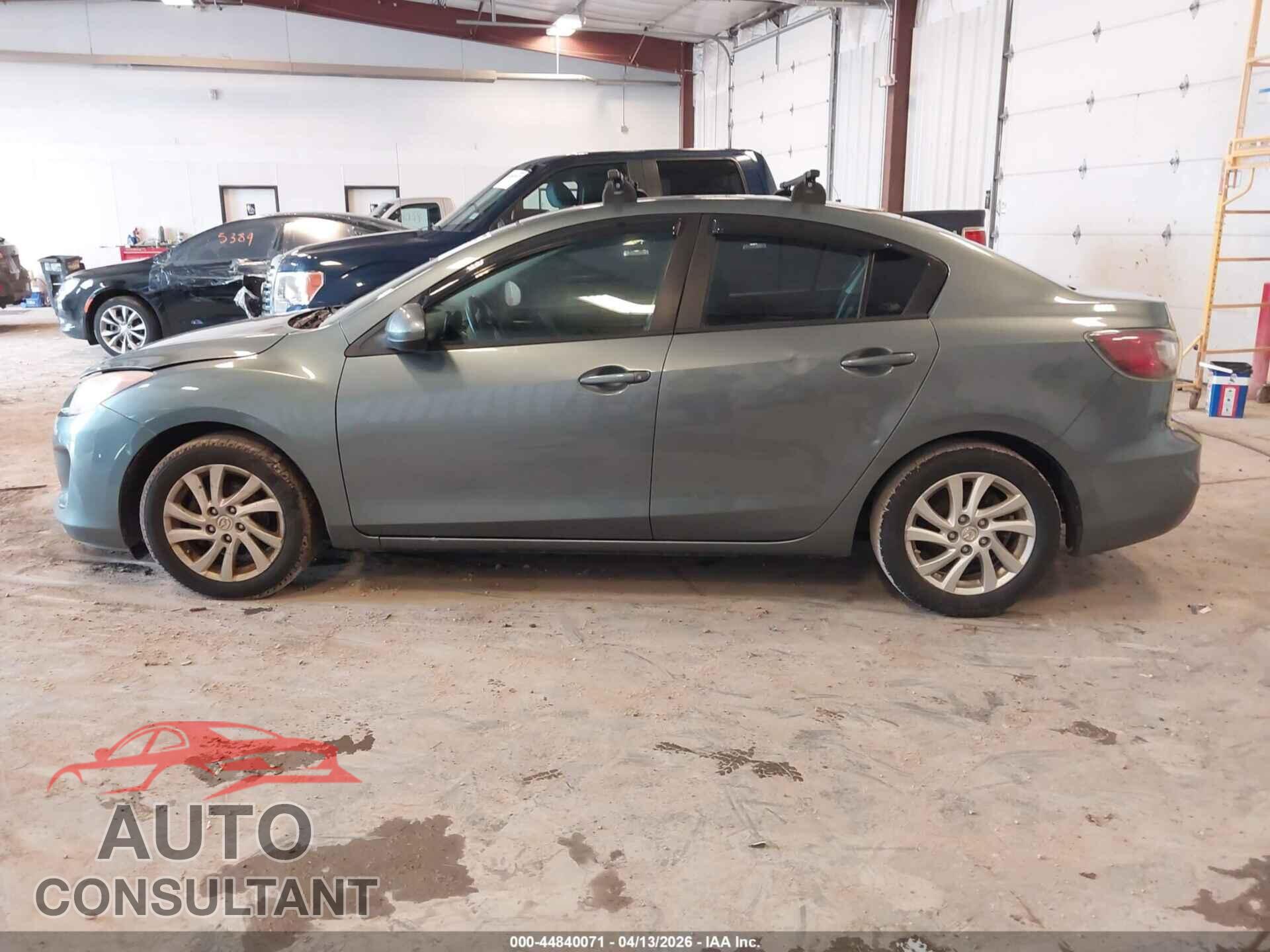 MAZDA MAZDA3 2012 - JM1BL1V70C1671629