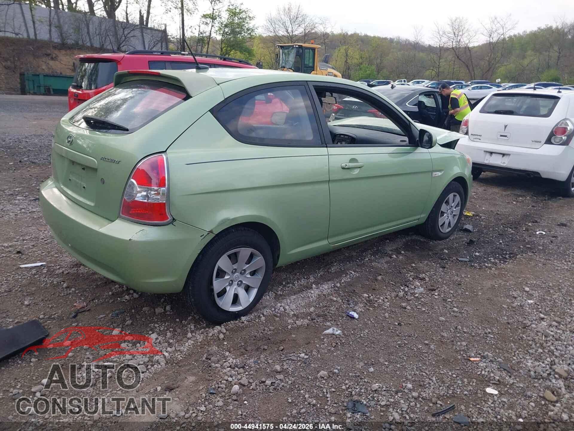 HYUNDAI ACCENT 2010 - KMHCM3AC2AU185606