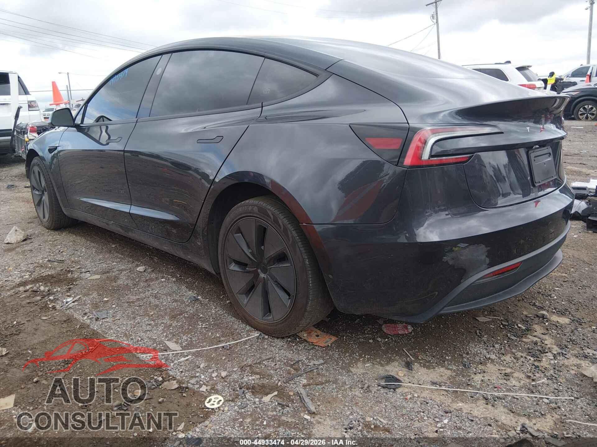 TESLA MODEL 3 2024 - 5YJ3E1EA1RF825145