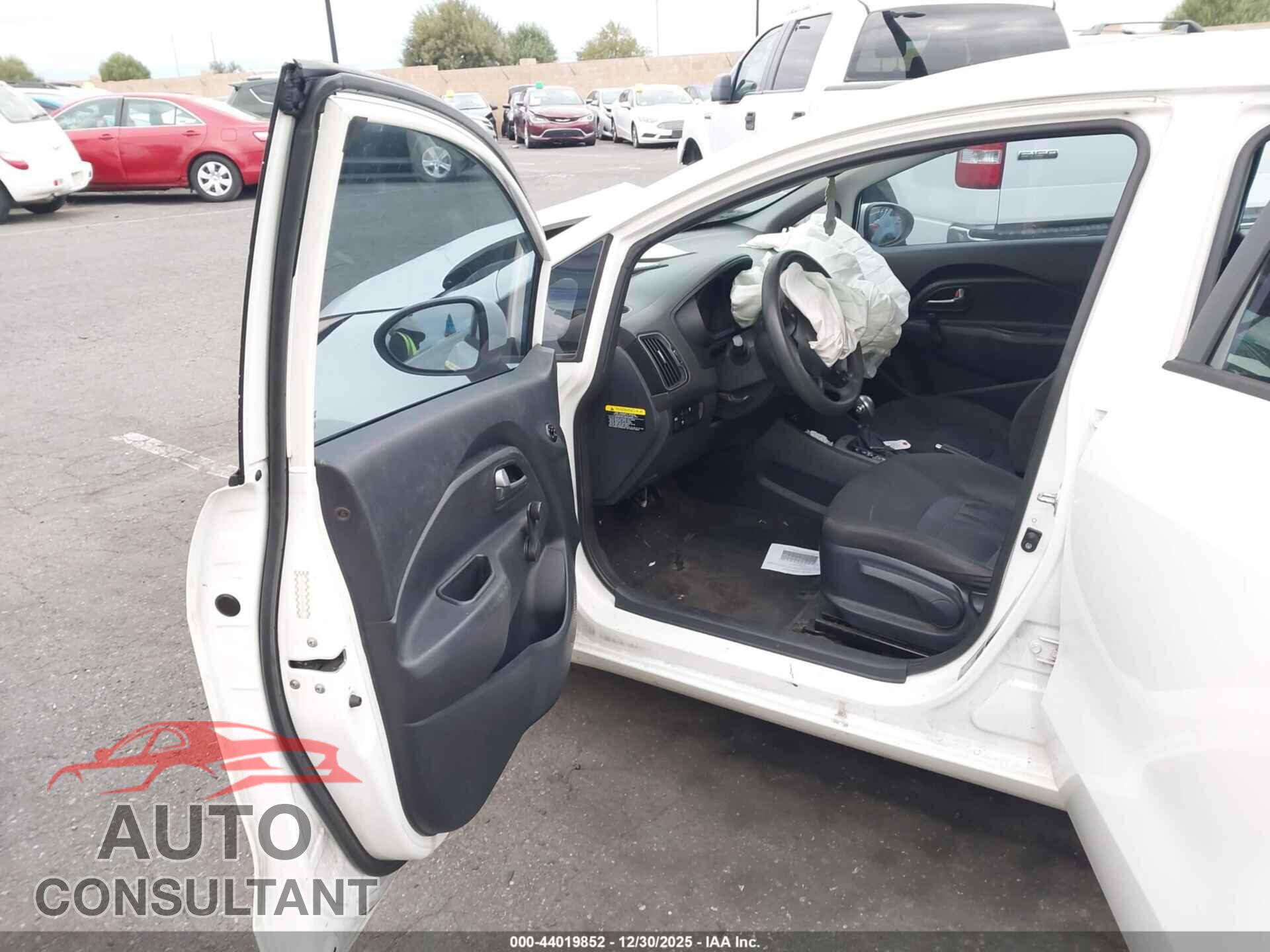 KIA RIO 2016 - KNADM5A38G6648525