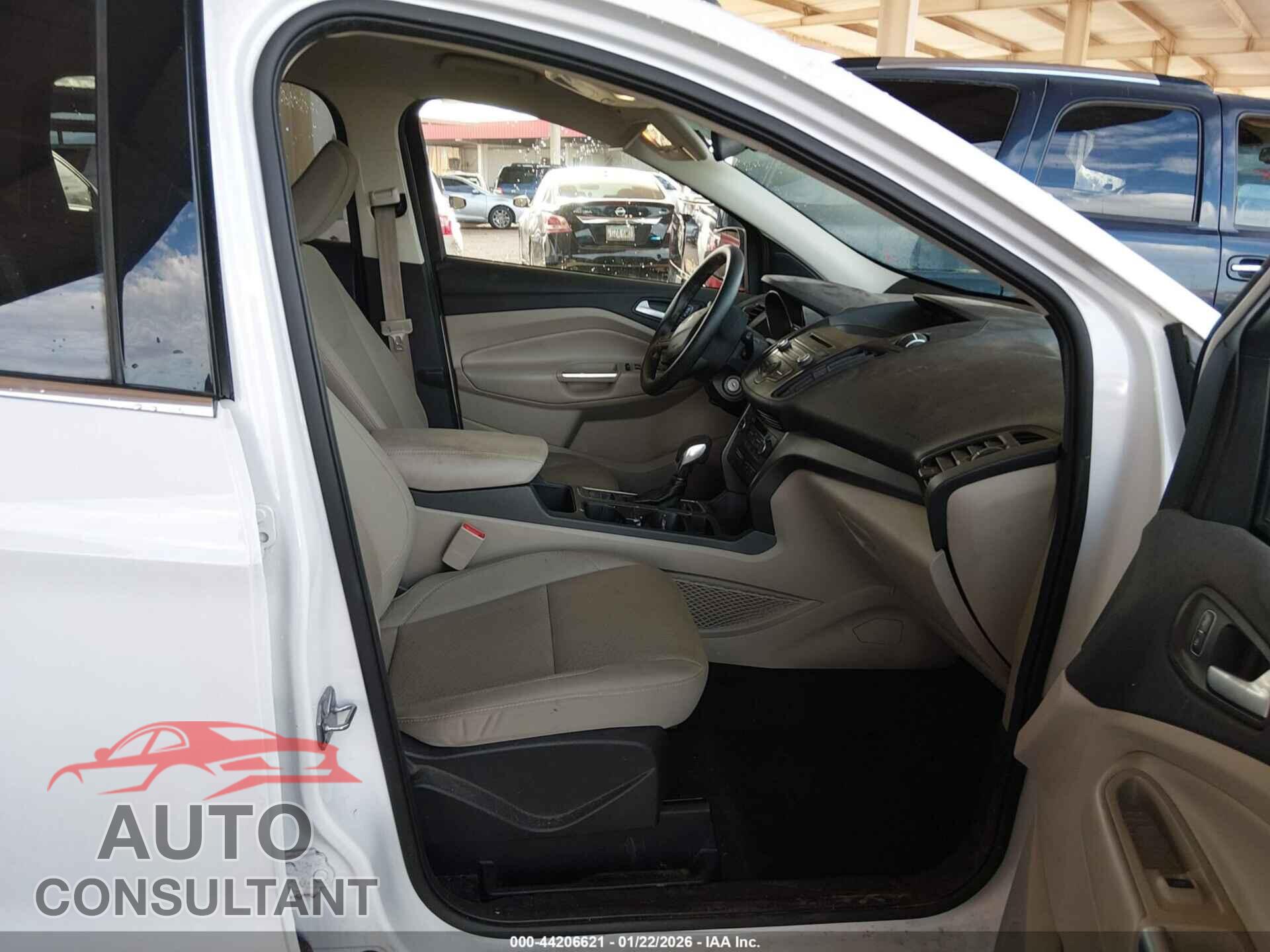 FORD ESCAPE 2018 - 1FMCU9GD7JUB17577