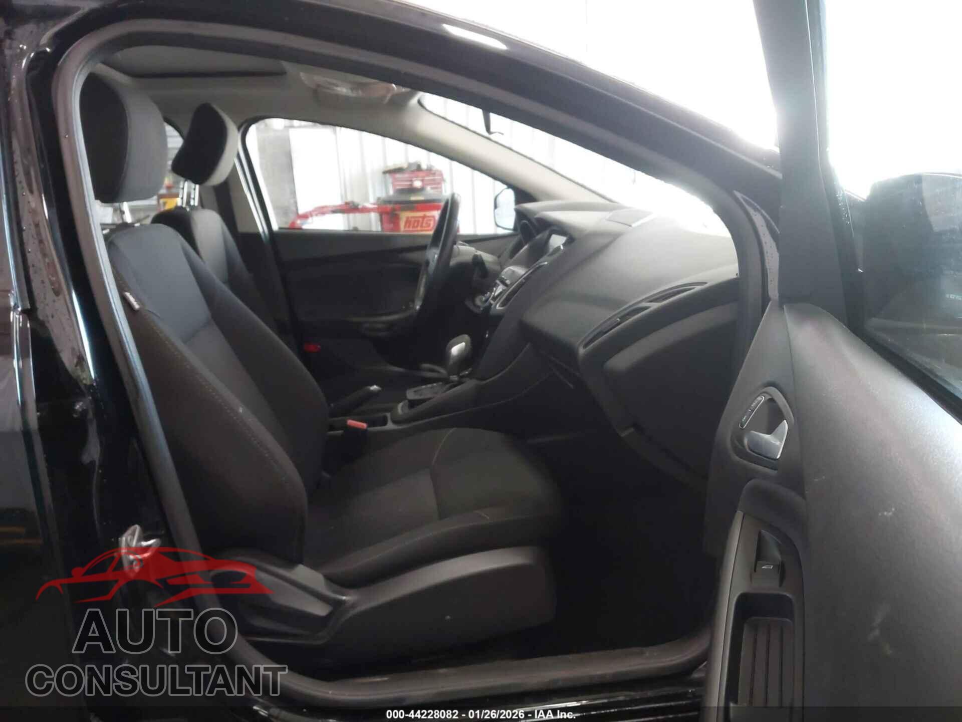 FORD FOCUS 2017 - 1FADP3H29HL257999