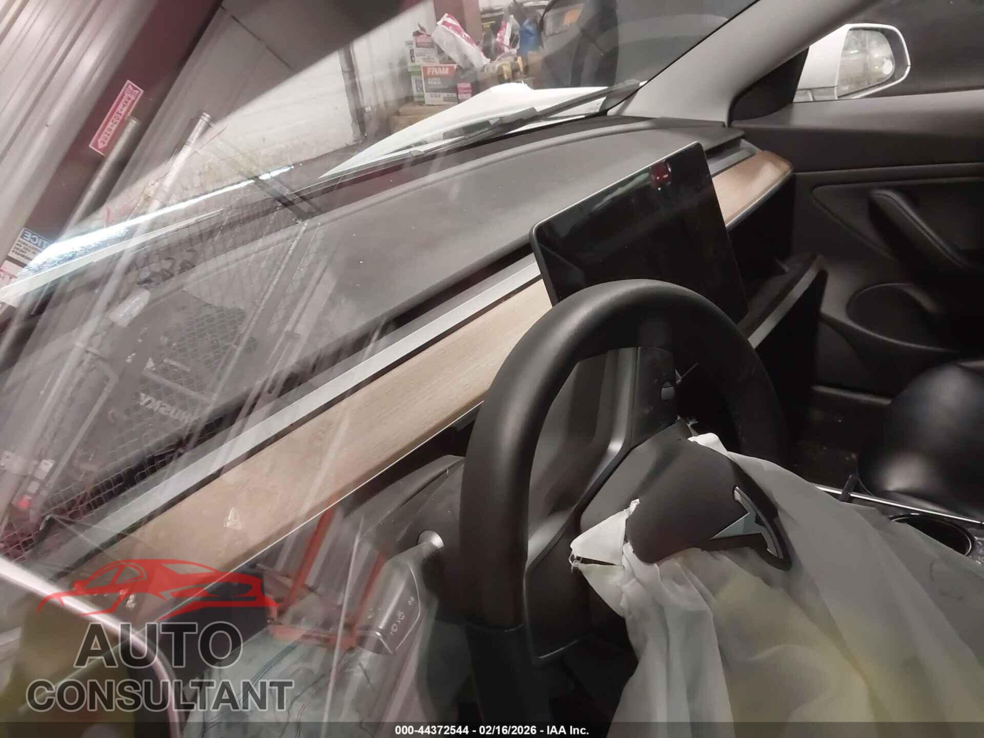 TESLA MODEL 3 2019 - 5YJ3E1EA2KF483002