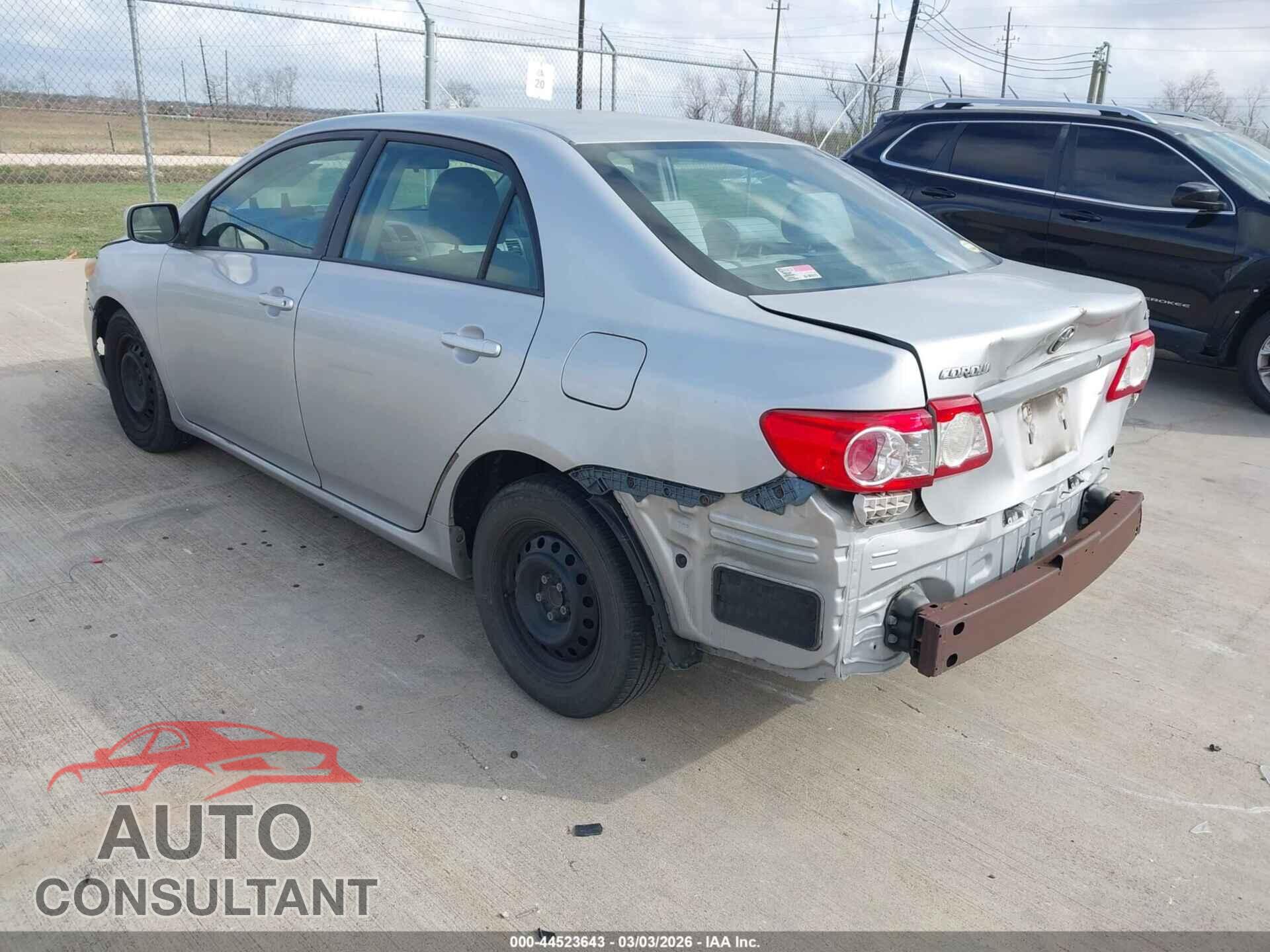 TOYOTA COROLLA 2011 - 2T1BU4EEXBC737742