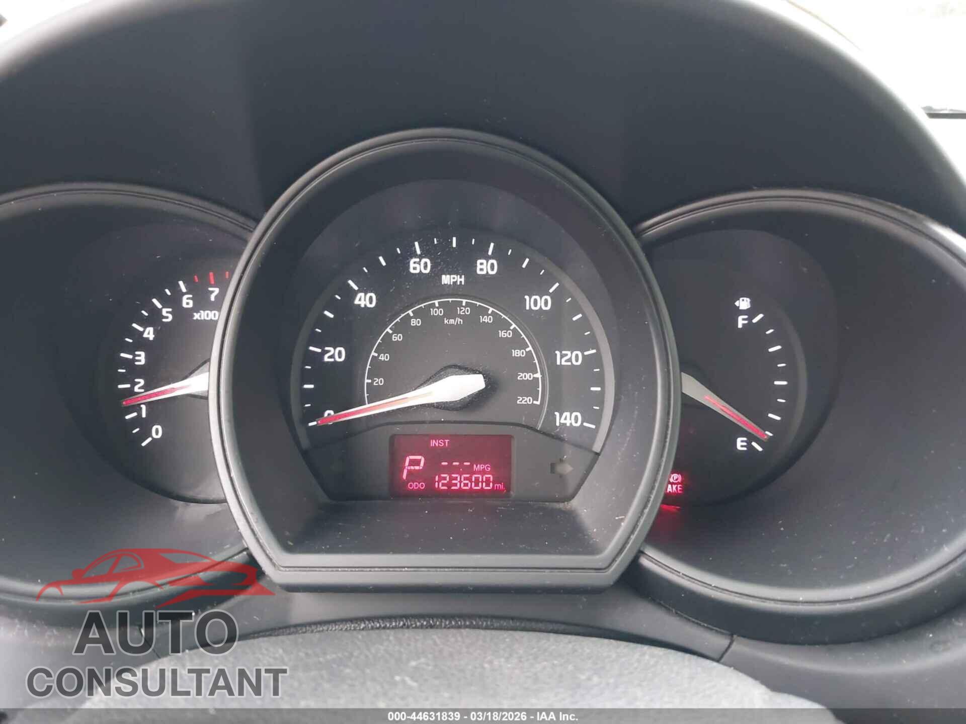 KIA RIO 2013 - KNADM4A36D6182065
