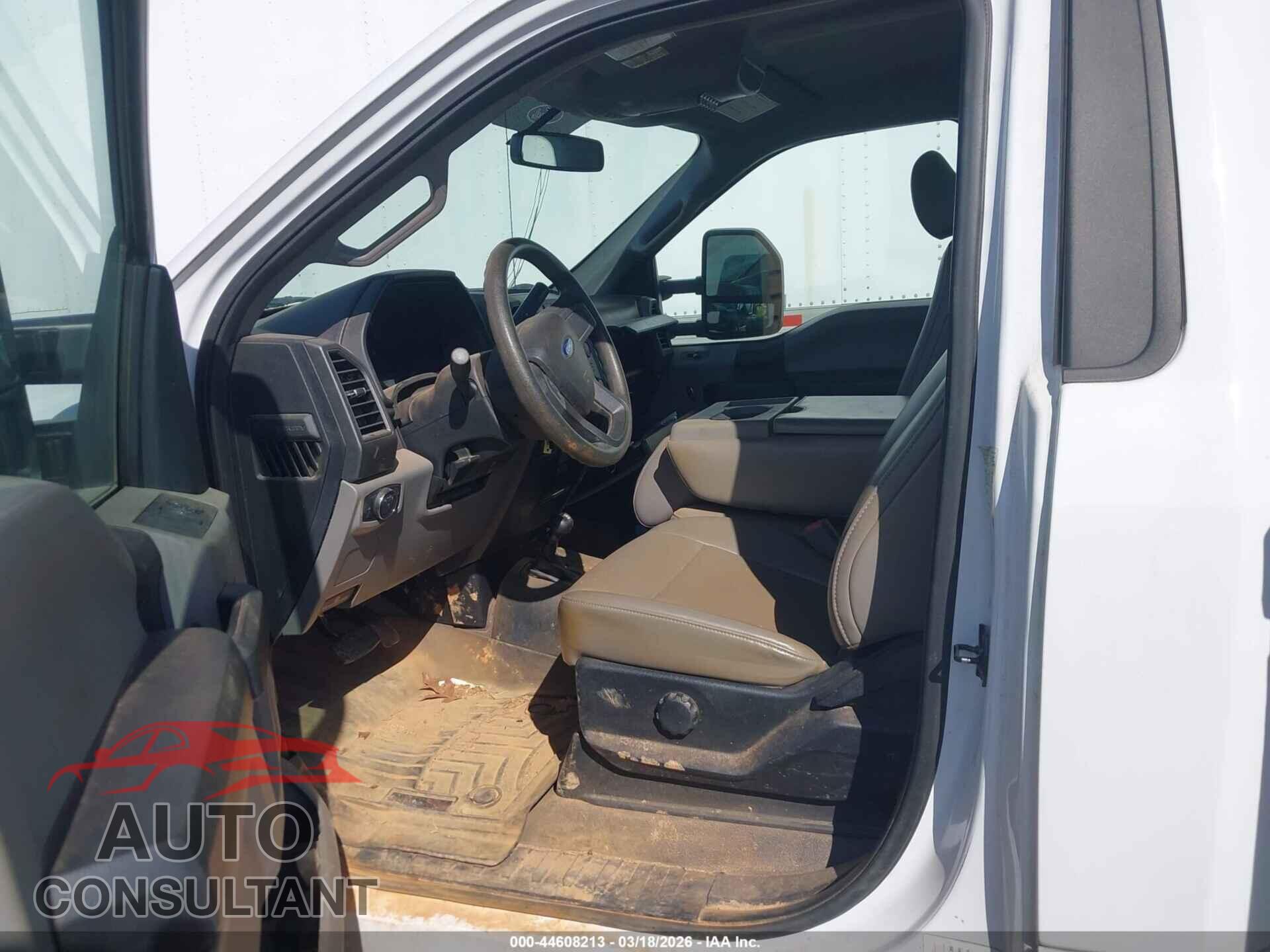 FORD F-550 CHASSIS 2018 - 1FDUF5HT8JEB23380