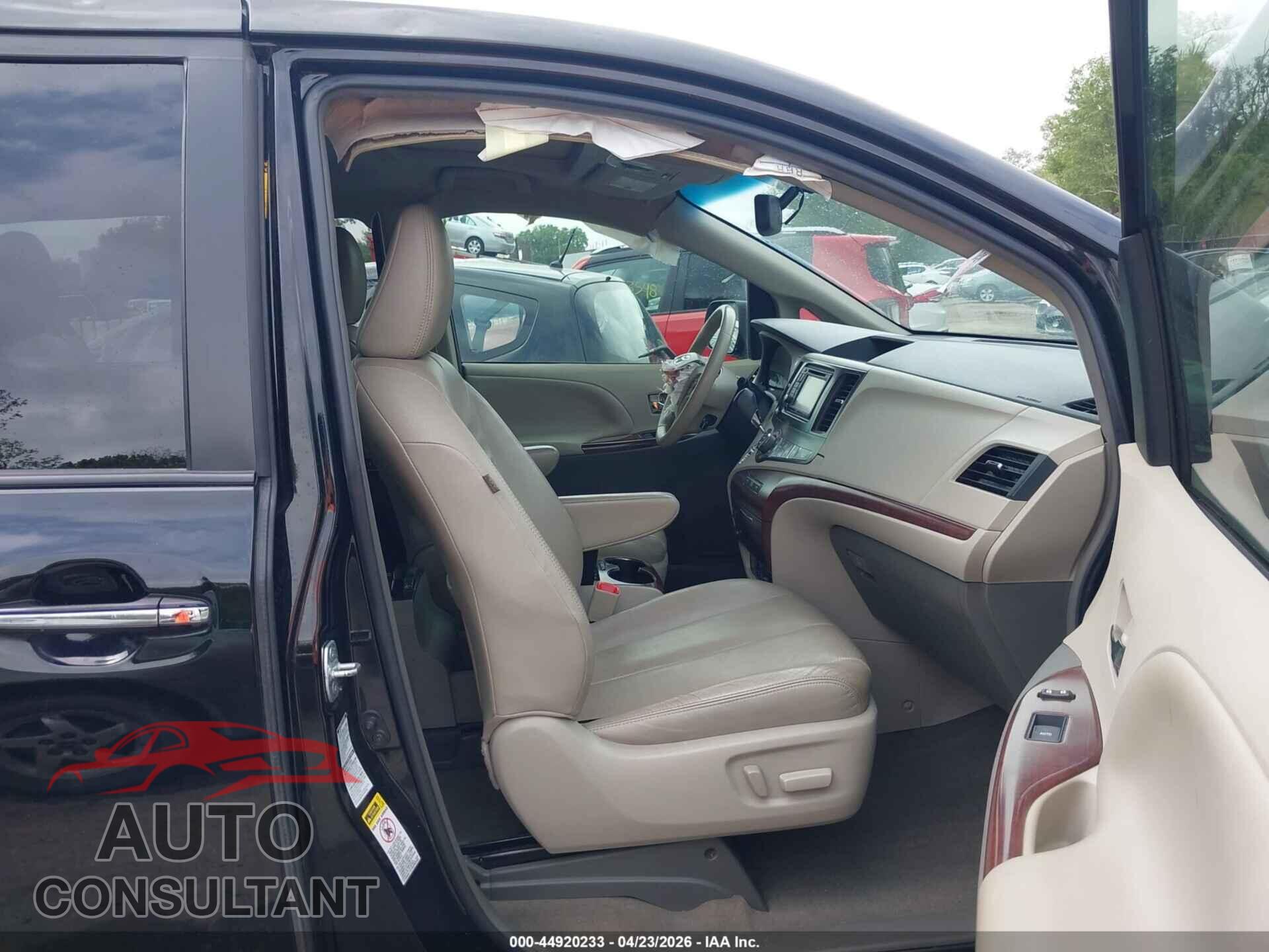TOYOTA SIENNA 2013 - 5TDDK3DC8DS056739