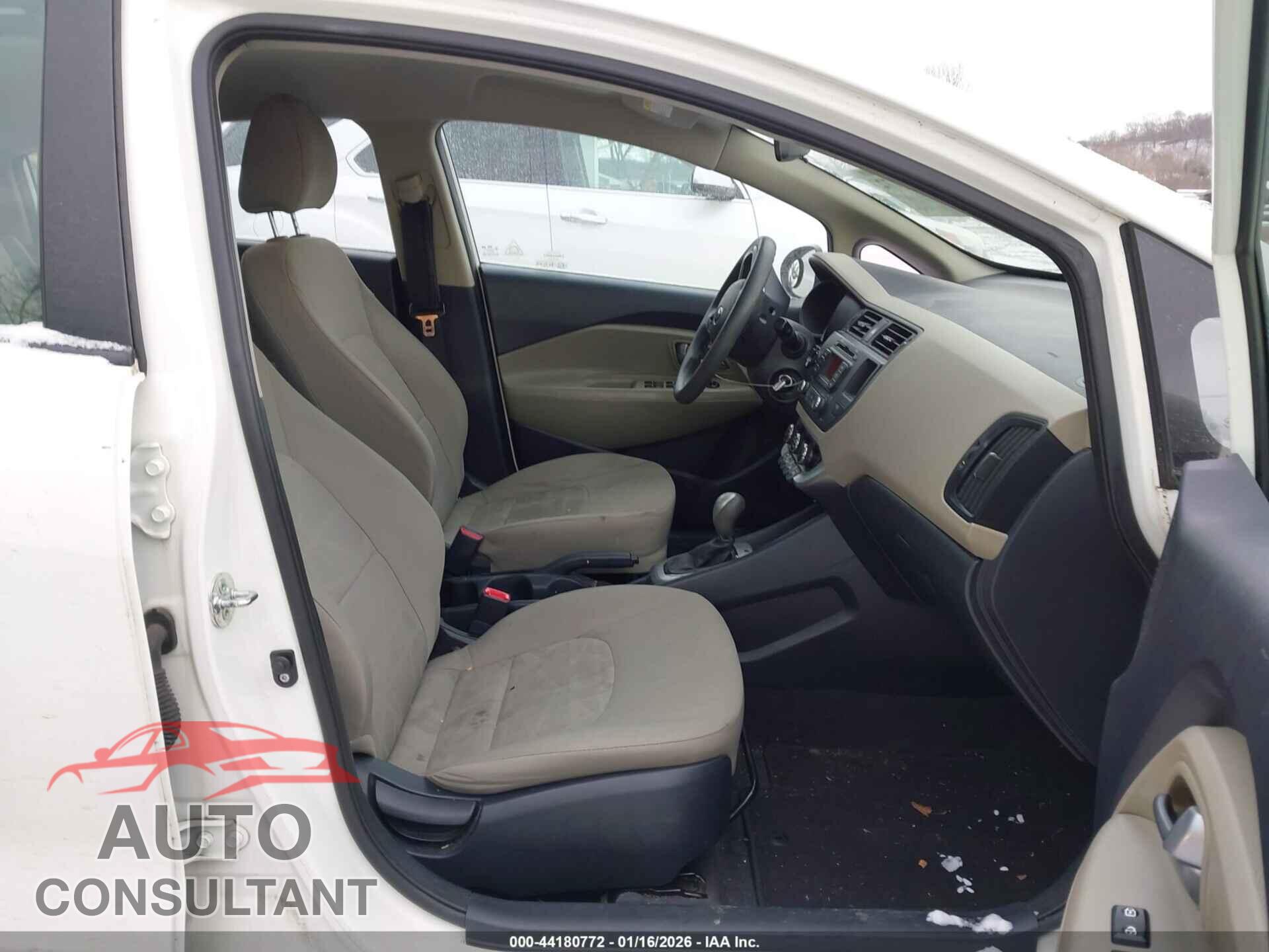 KIA RIO 2015 - KNADM4A3XF6503043