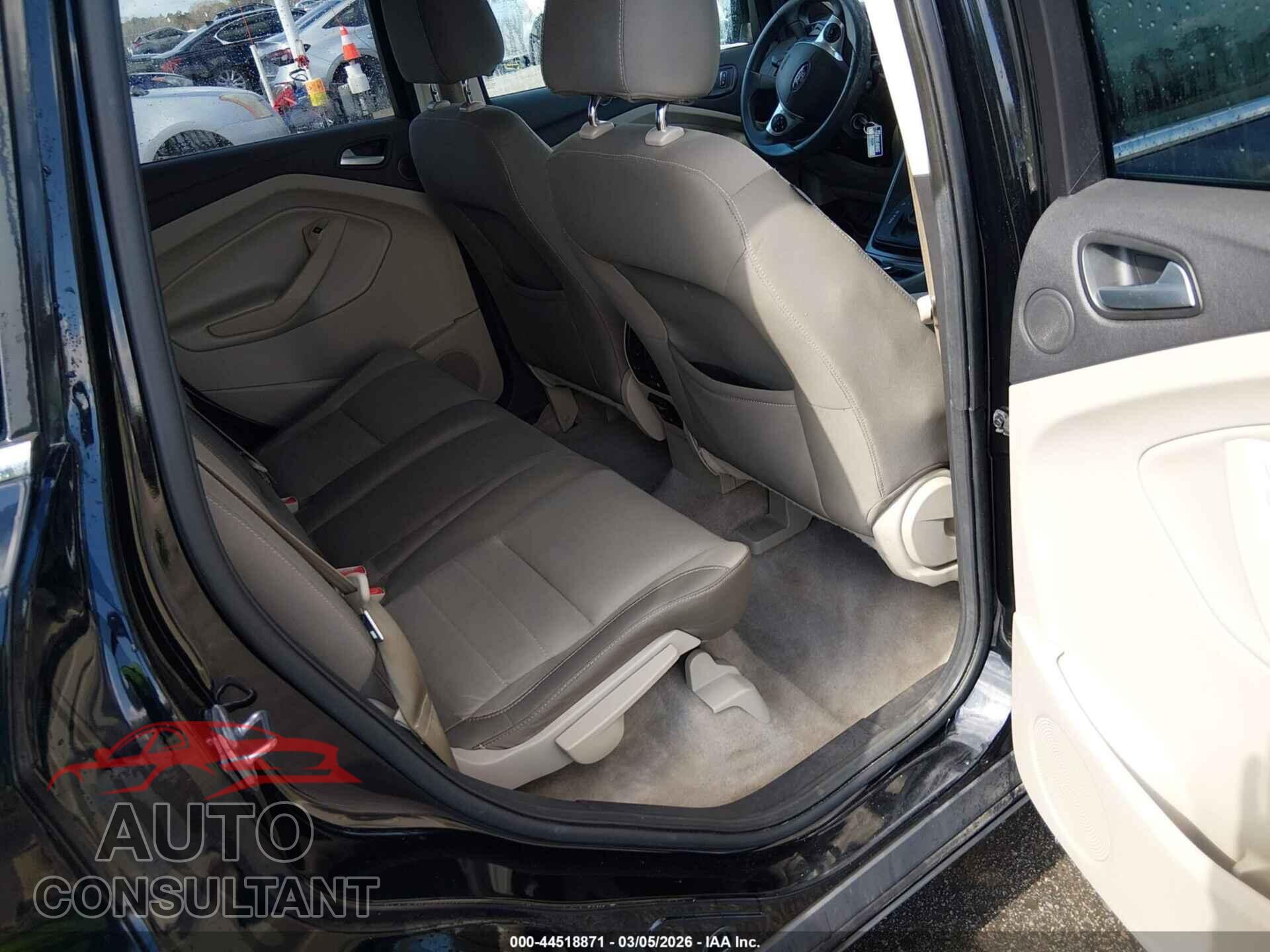 FORD ESCAPE 2016 - 1FMCU0G91GUA25896