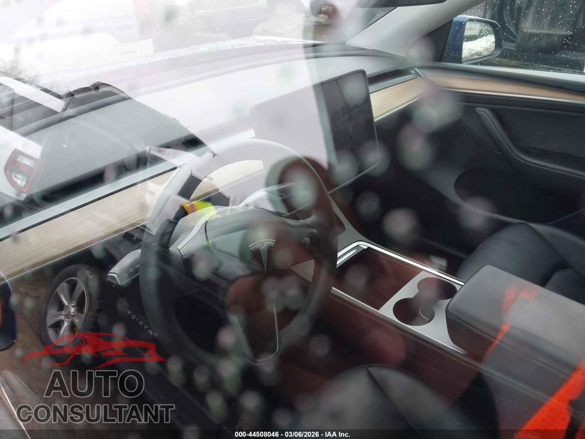 TESLA MODEL Y 2024 - 7SAYGDED1RF009163