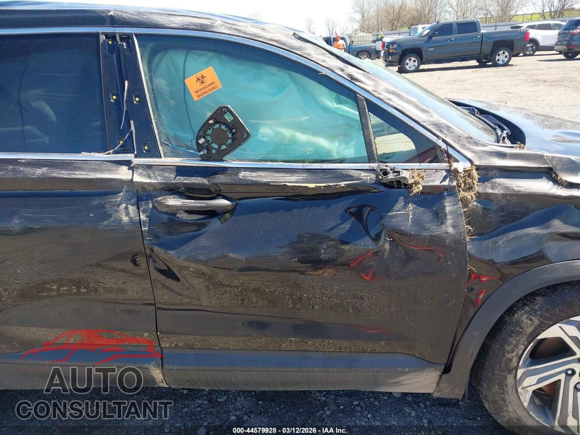 HYUNDAI SANTA FE 2023 - 5NMS14AJXPH625312