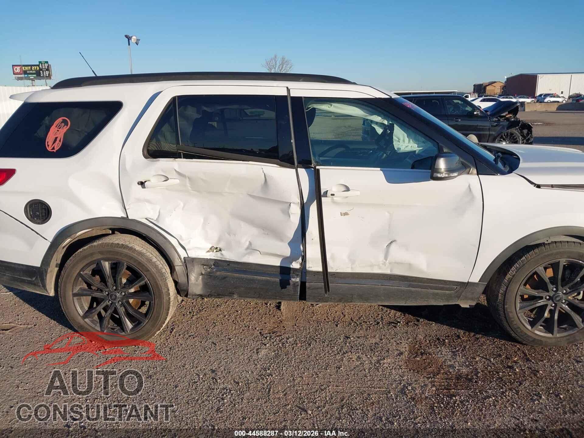 FORD EXPLORER 2018 - 1FM5K7D86JGC54390
