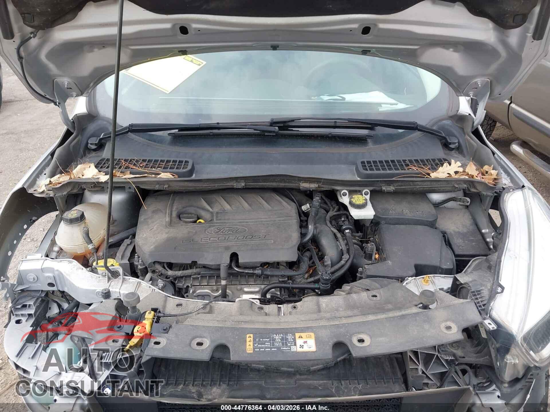 FORD ESCAPE 2017 - 1FMCU9GD4HUE48756
