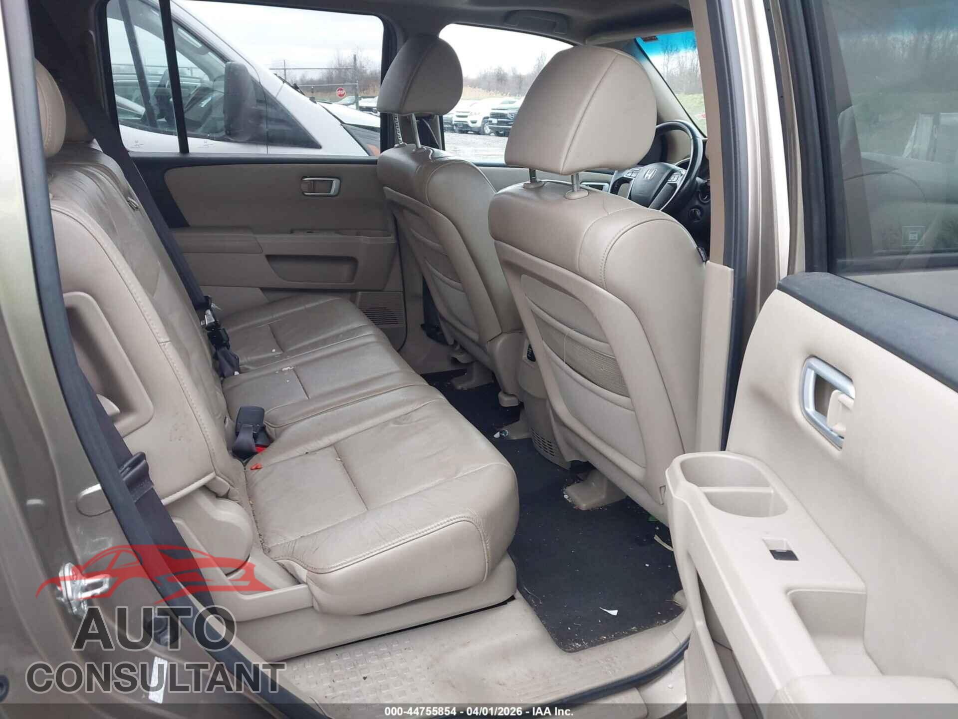 HONDA PILOT 2011 - 5FNYF4H57BB002583