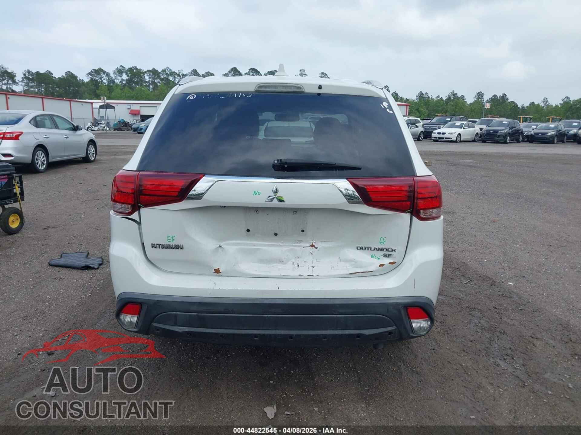 MITSUBISHI OUTLANDER 2017 - JA4AD3A39HZ010630