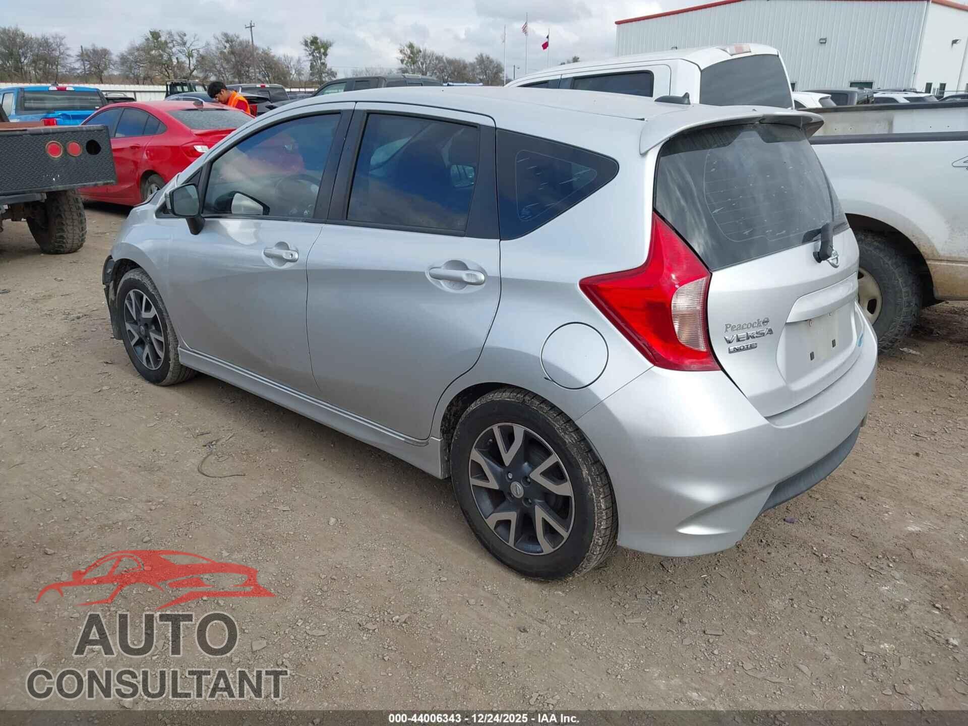 NISSAN VERSA NOTE 2015 - 3N1CE2CP3FL441011