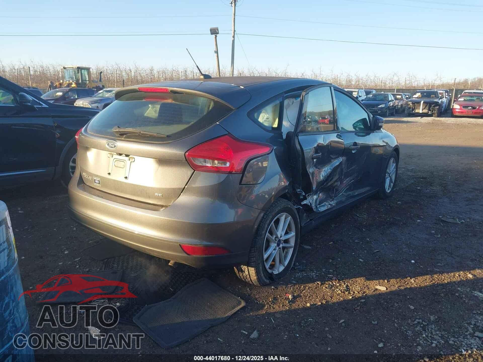 FORD FOCUS 2017 - 1FADP3K26HL251165