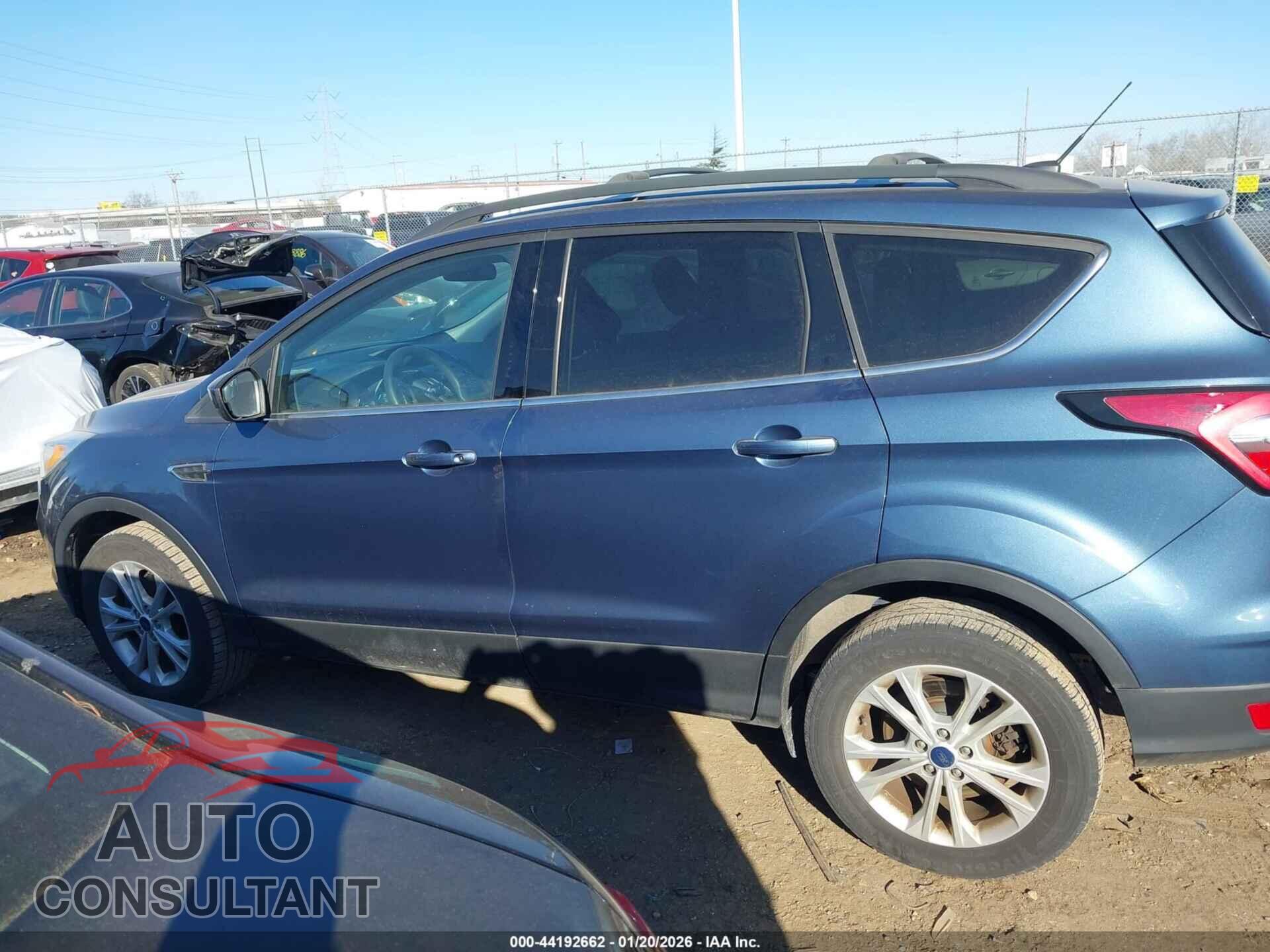 FORD ESCAPE 2018 - 1FMCU9GD7JUC30462