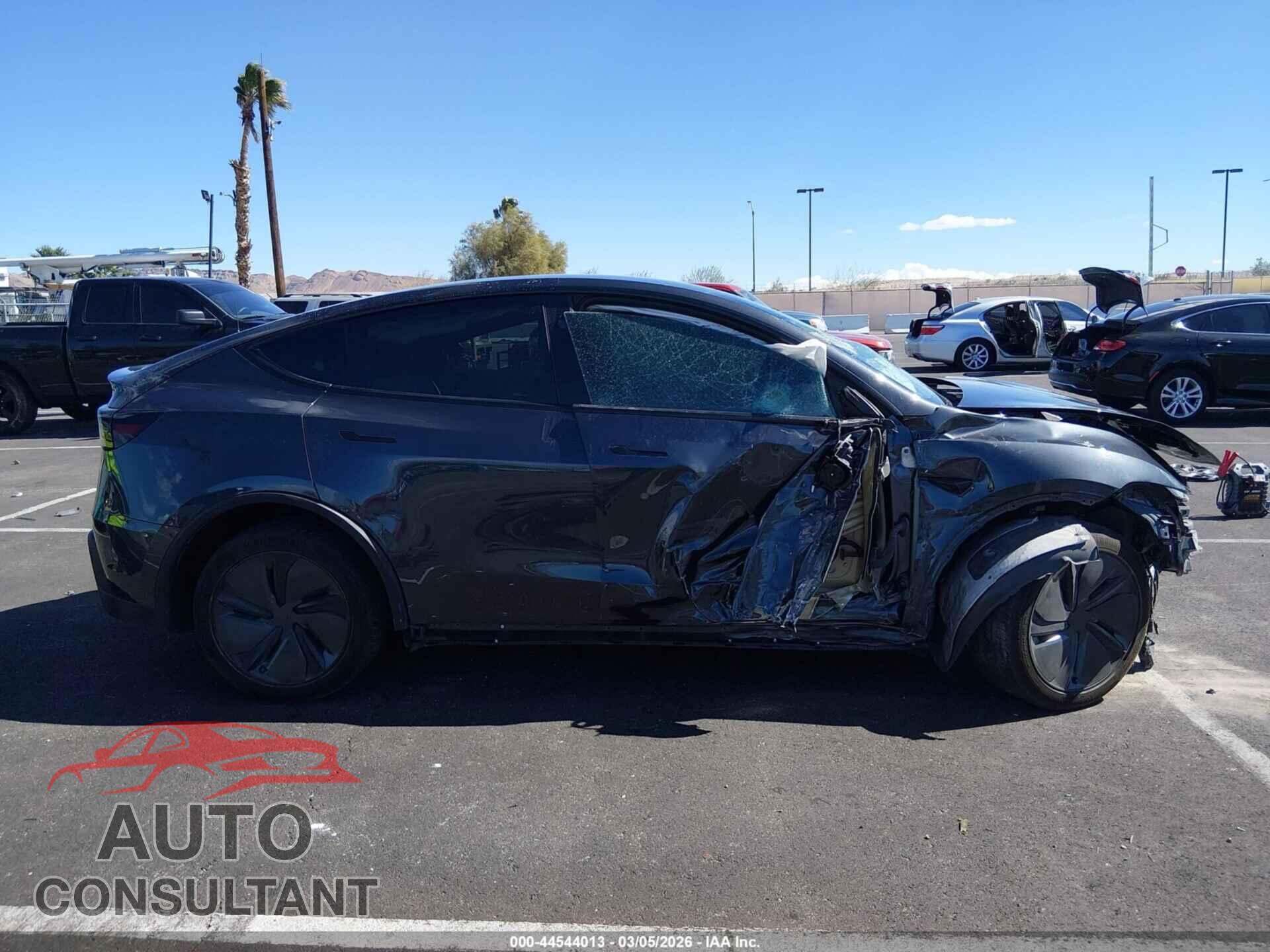 TESLA MODEL Y 2026 - 7SAYGDEE9TF343067