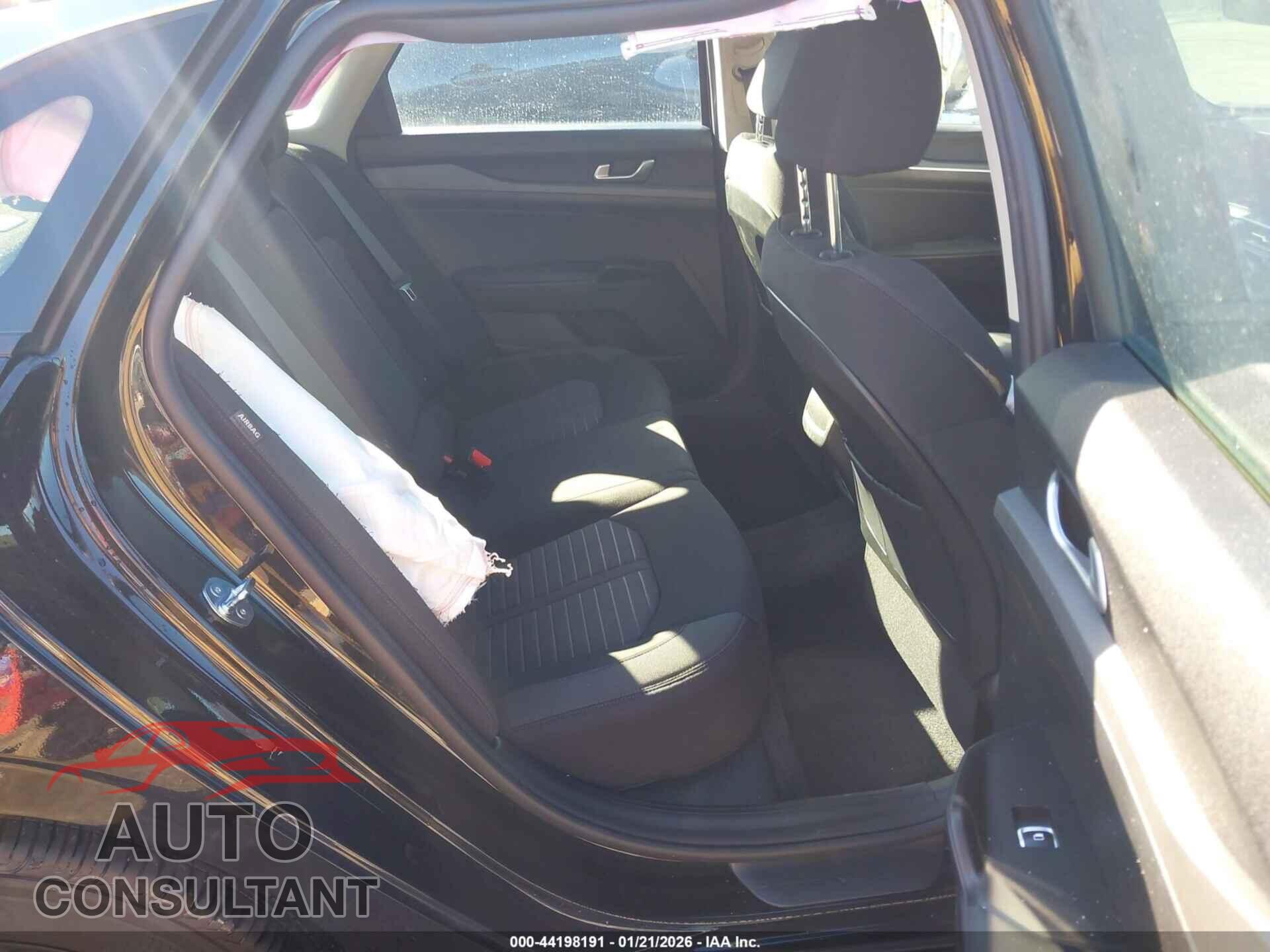 KIA K5 2025 - KNAG24J71S5286861