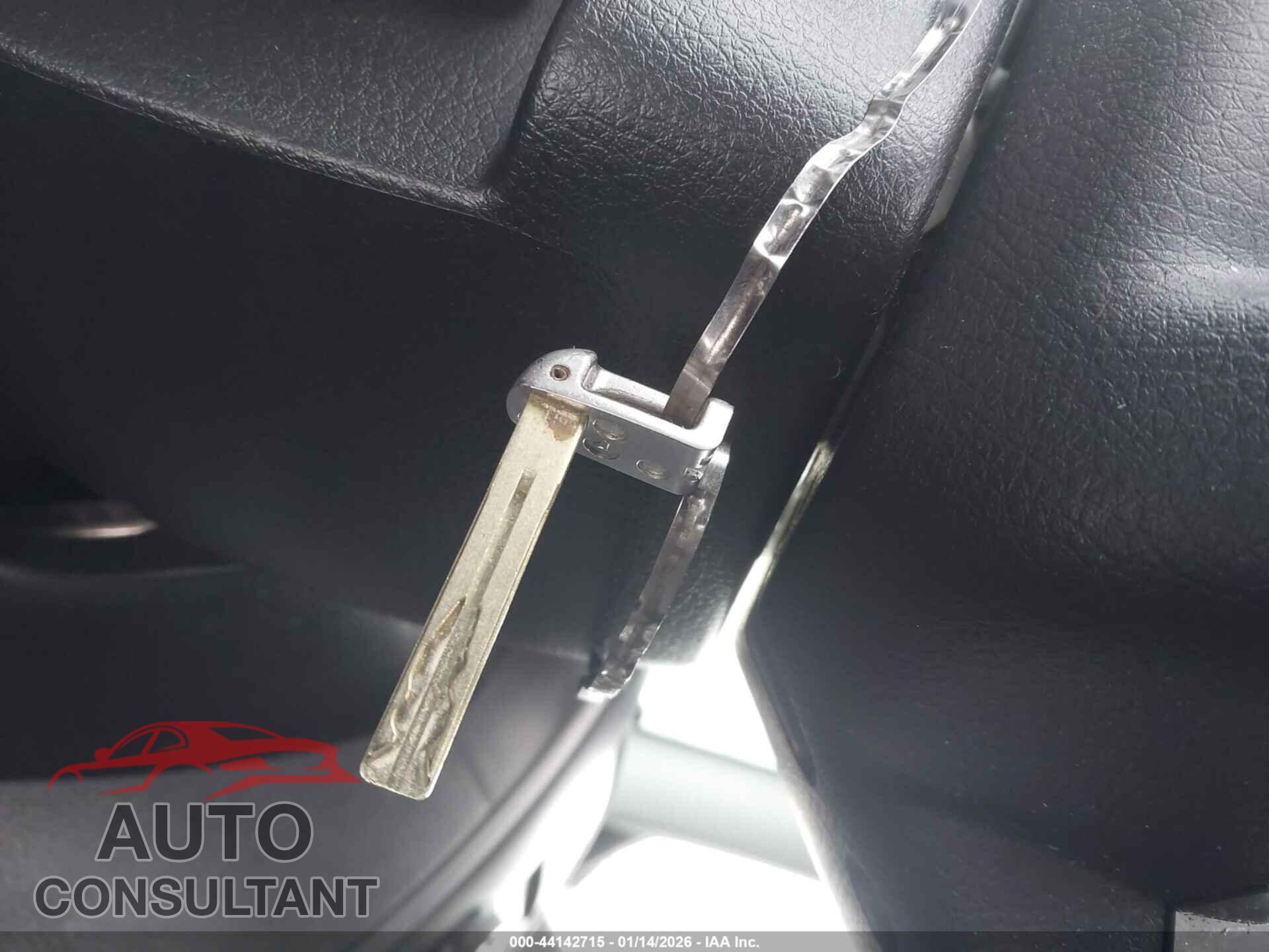 KIA SORENTO 2011 - 5XYKWDA25BG162444