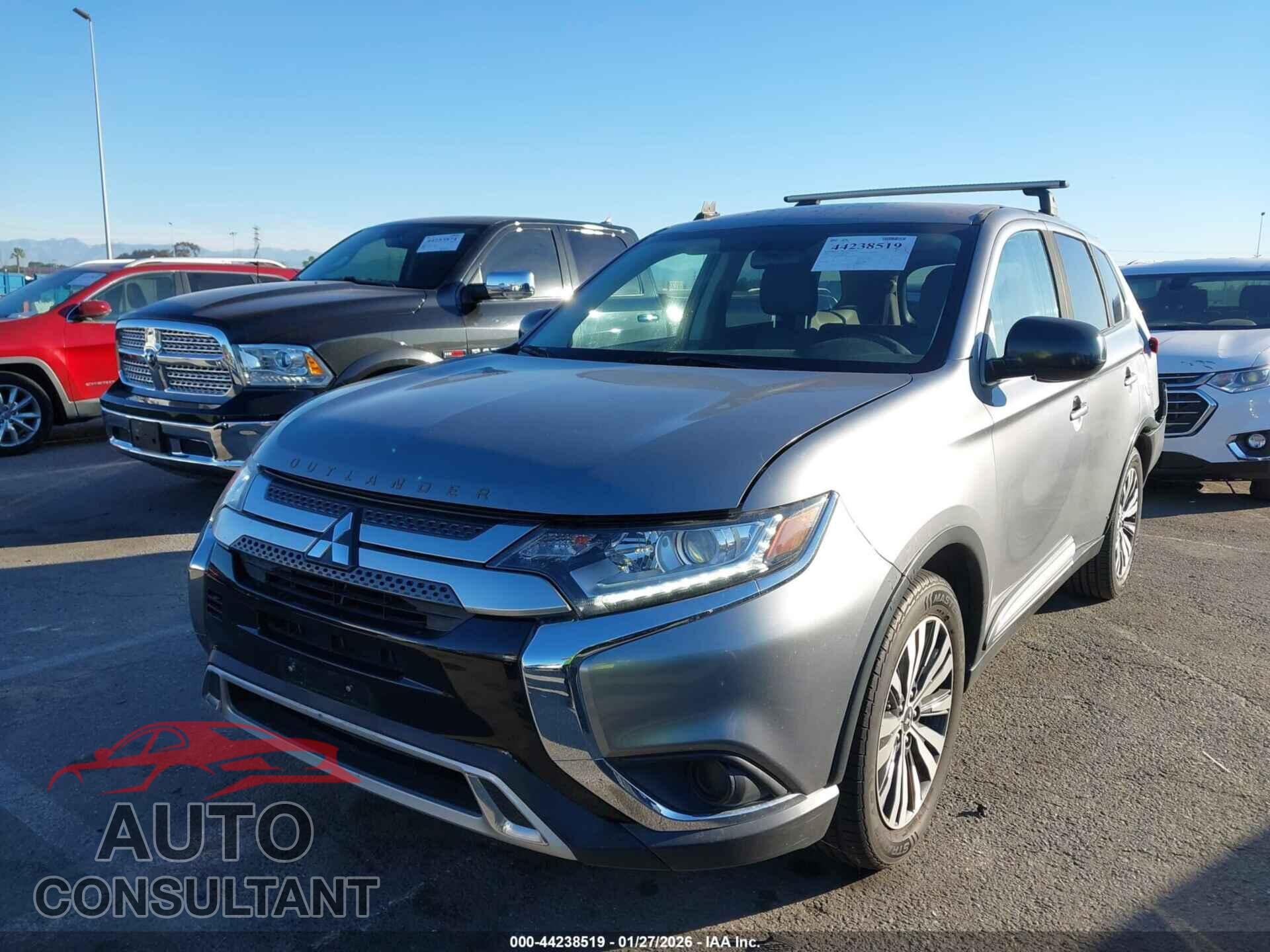 MITSUBISHI OUTLANDER 2020 - JA4AD2A32LZ003988