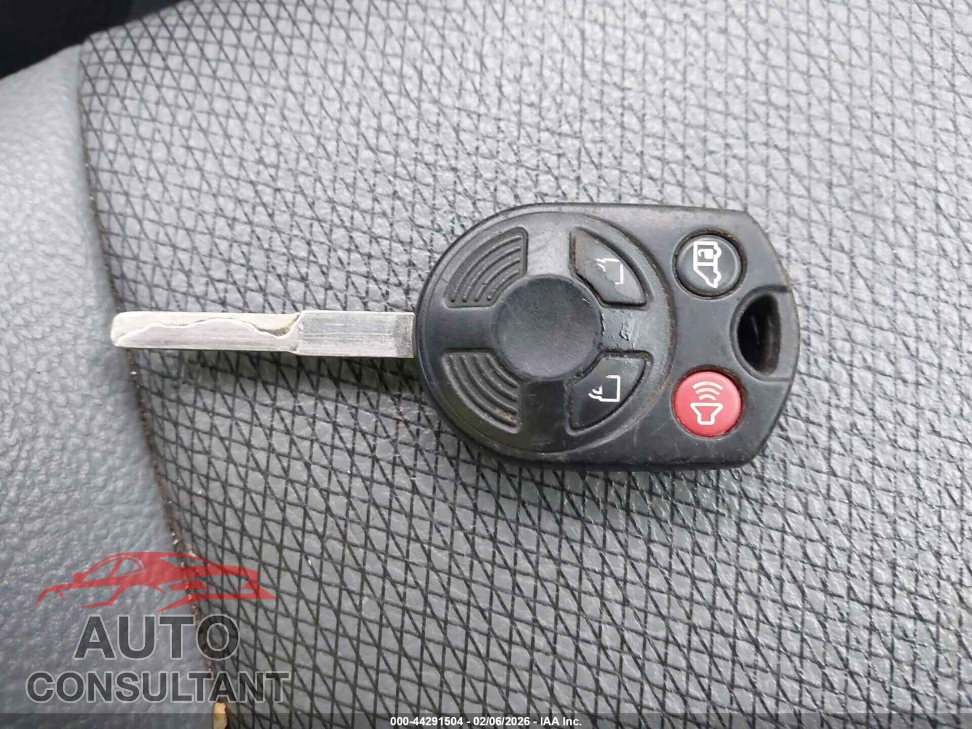 FORD TRANSIT CONNECT 2017 - NM0LS7E75H1337529