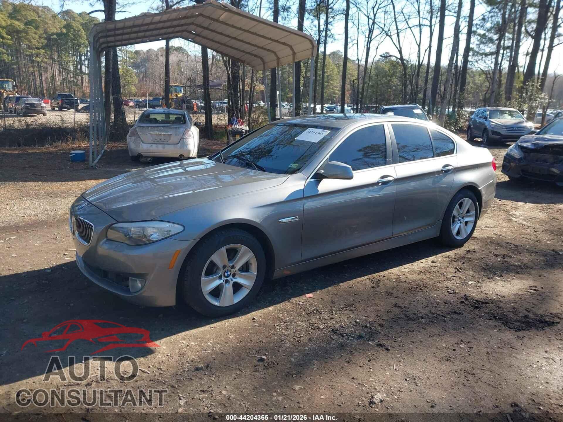 BMW 528I 2013 - WBAXH5C59DDW15864