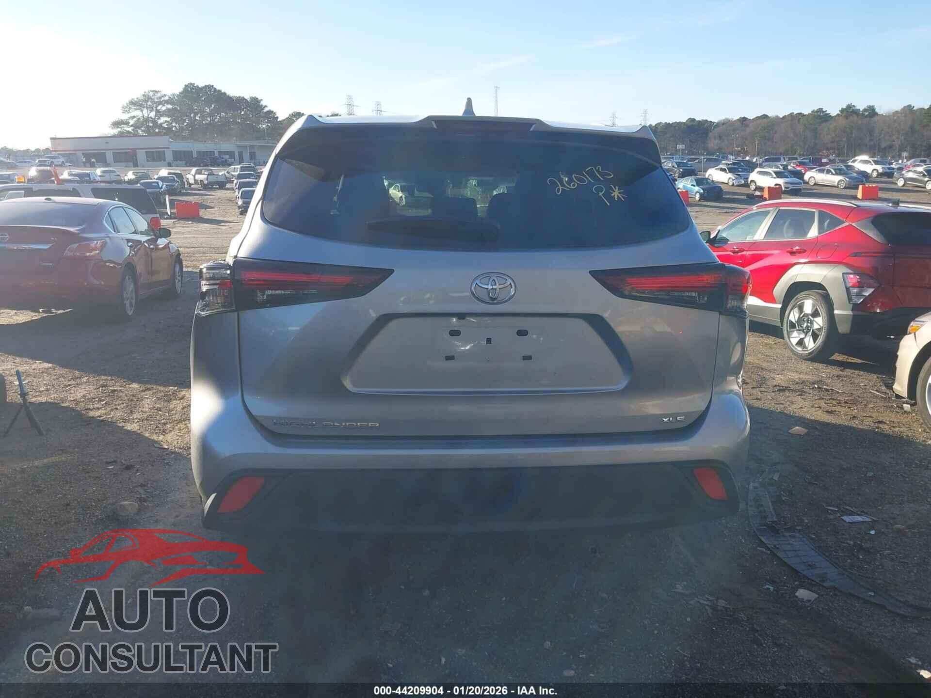 TOYOTA HIGHLANDER 2025 - 5TDKDRAH8SS555901