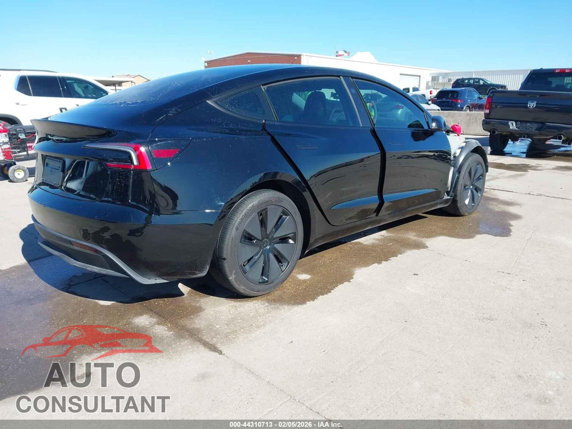 TESLA MODEL 3 2025 - 5YJ3E1EB4SF910267
