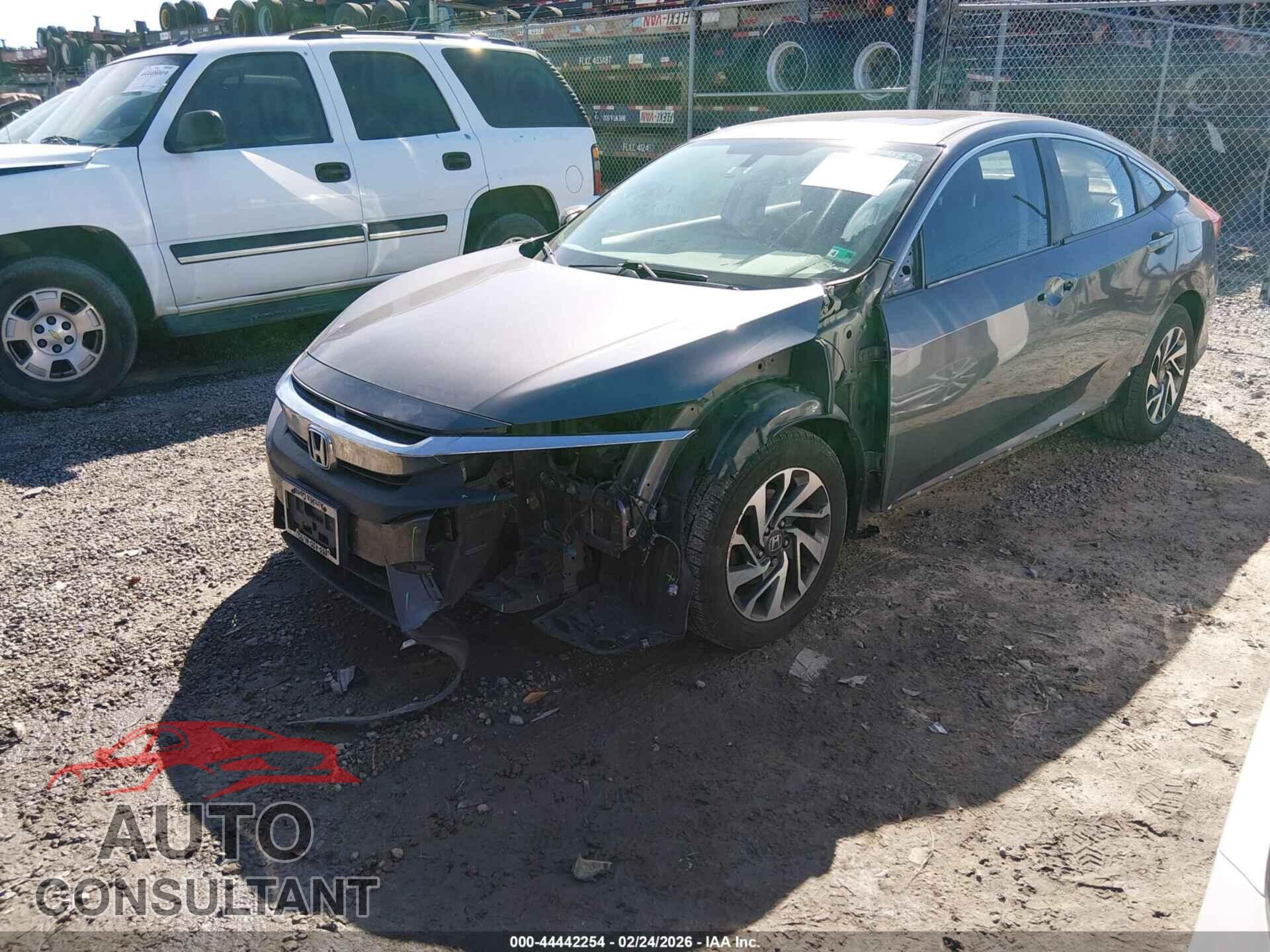 HONDA CIVIC 2018 - 2HGFC2F77JH509311