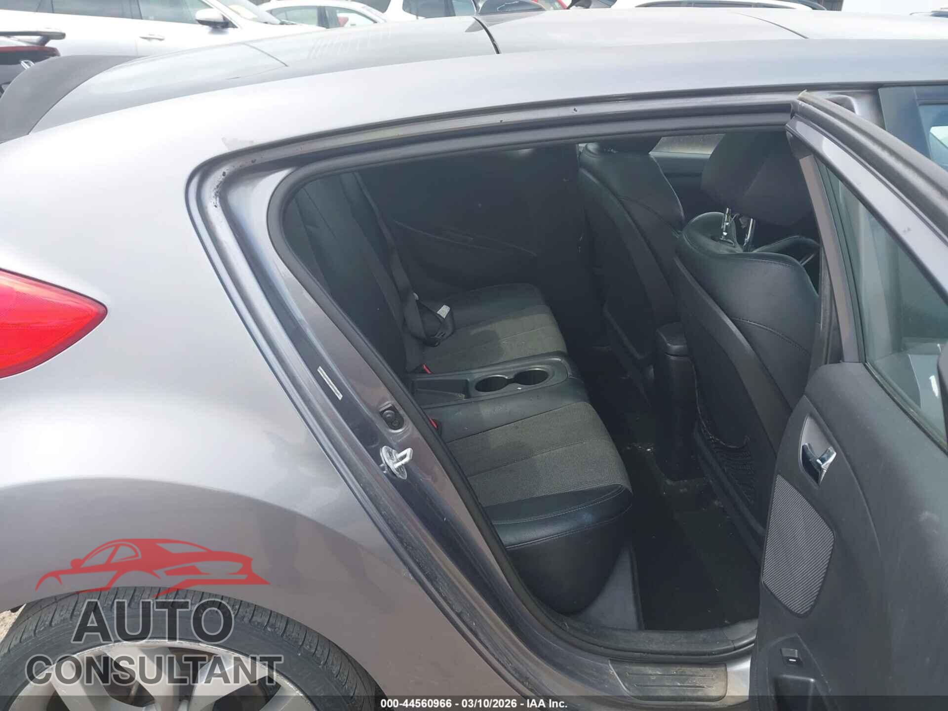 HYUNDAI VELOSTER 2013 - KMHTC6AD6DU120758
