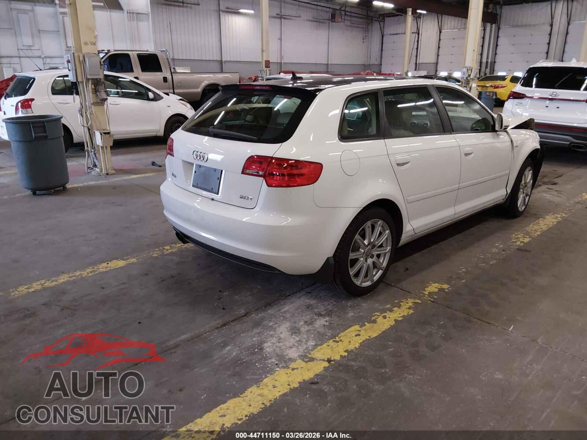 AUDI A3 2010 - WAUKEBFM6AA168556