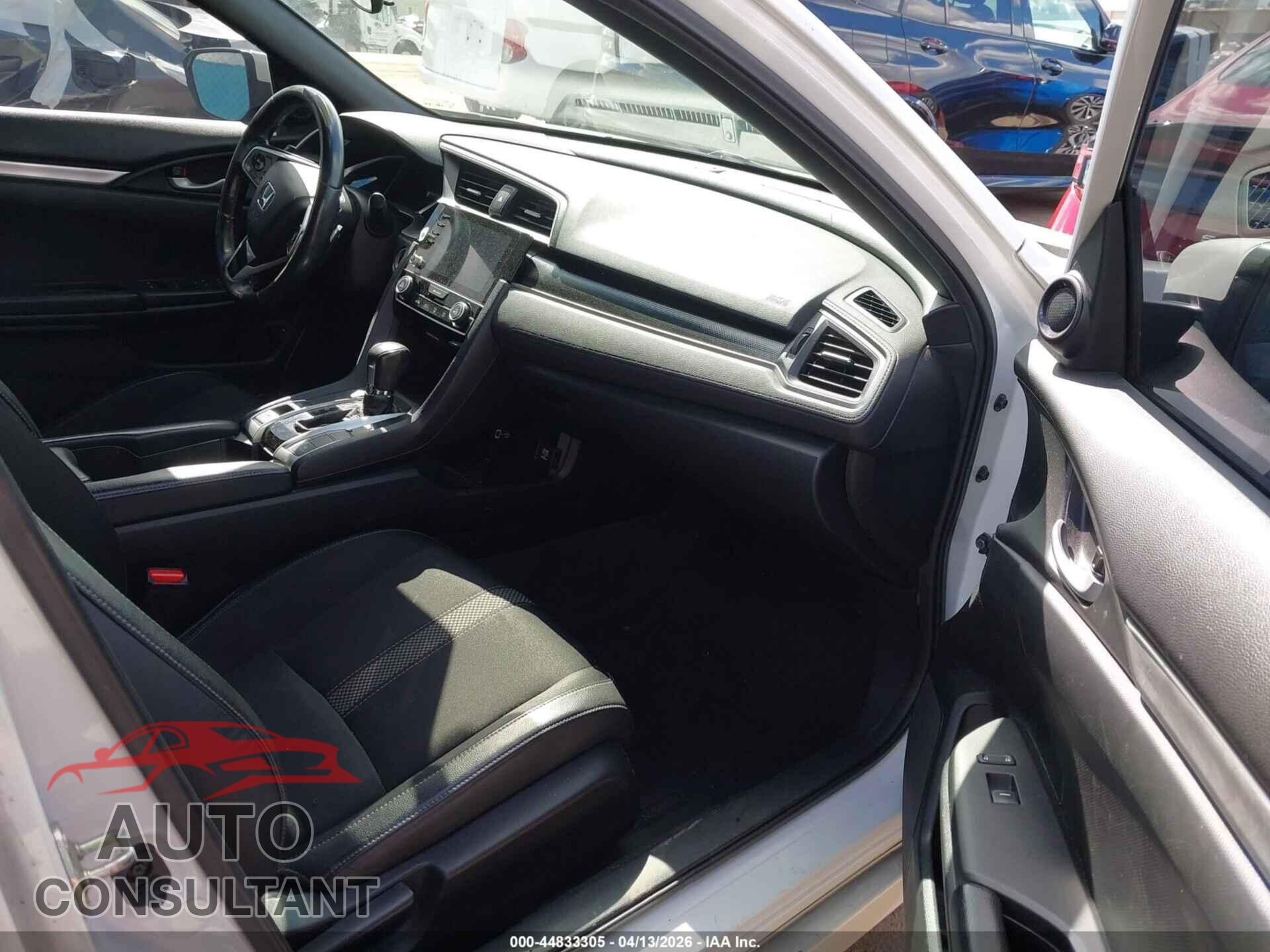 HONDA CIVIC 2019 - 2HGFC2F82KH566400