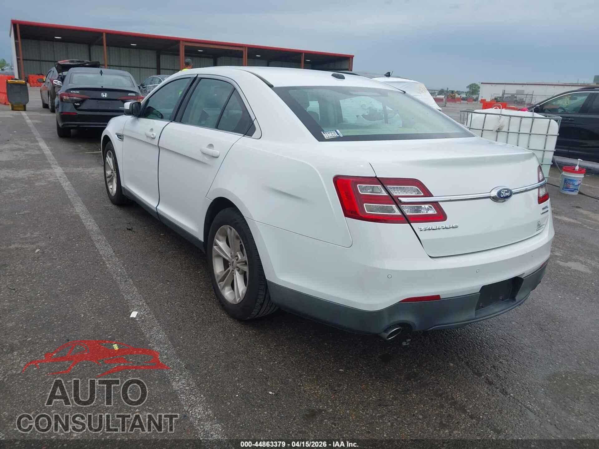 FORD TAURUS 2015 - 1FAHP2E83FG135326