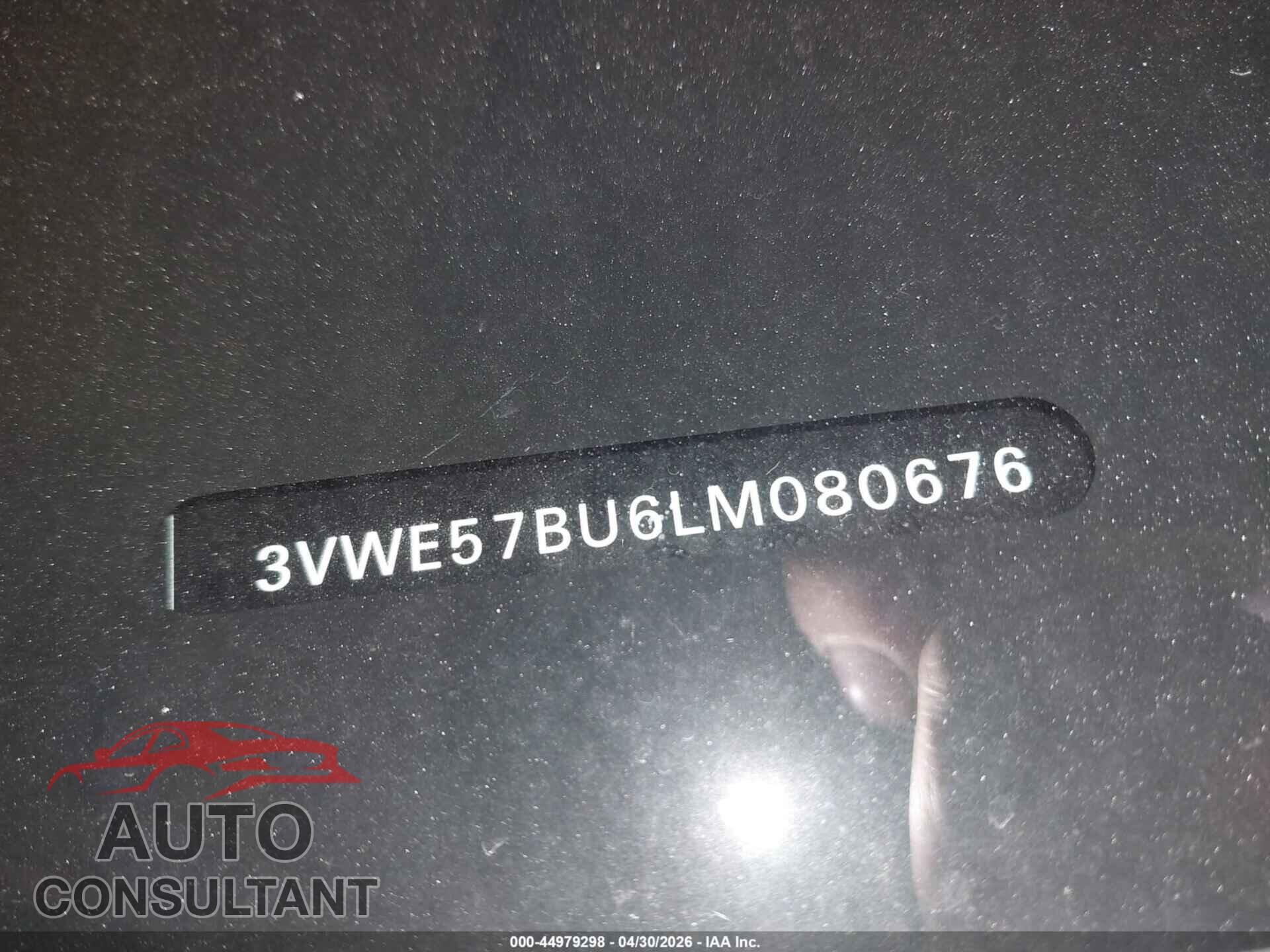 VOLKSWAGEN JETTA 2020 - 3VWE57BU6LM080676