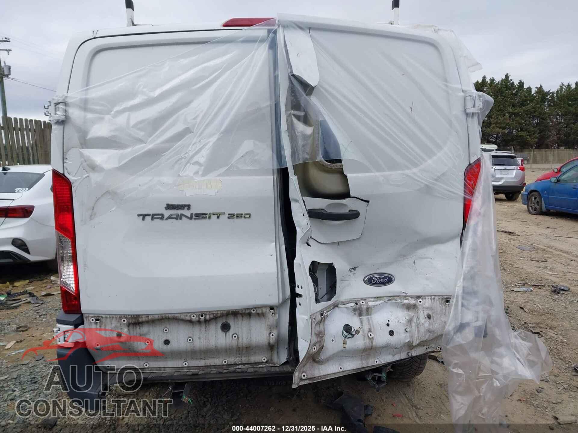 FORD TRANSIT-250 2015 - 1FTNR1ZM3FKB07385