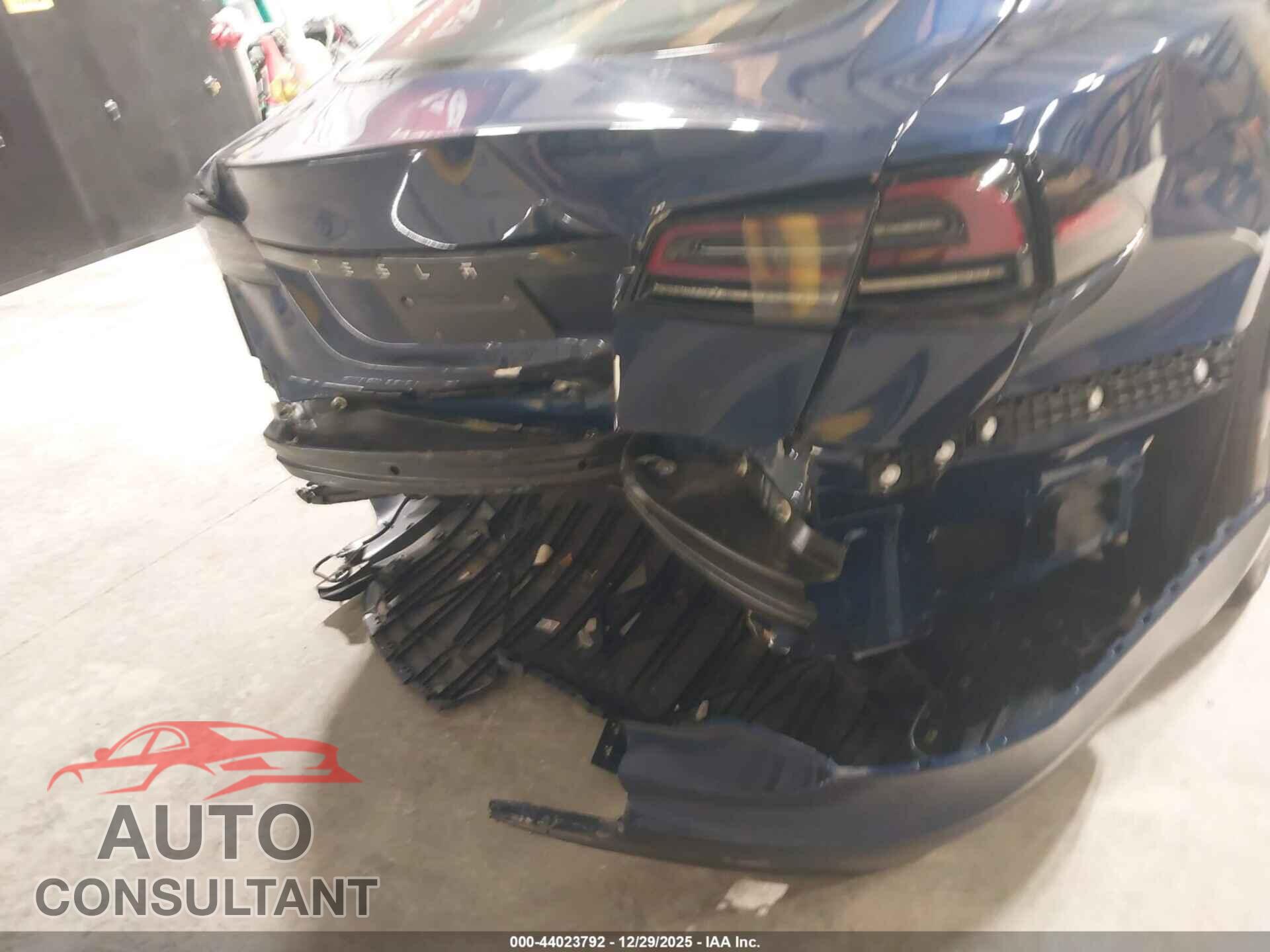 TESLA MODEL S 2025 - 5YJSA1E50SF550433