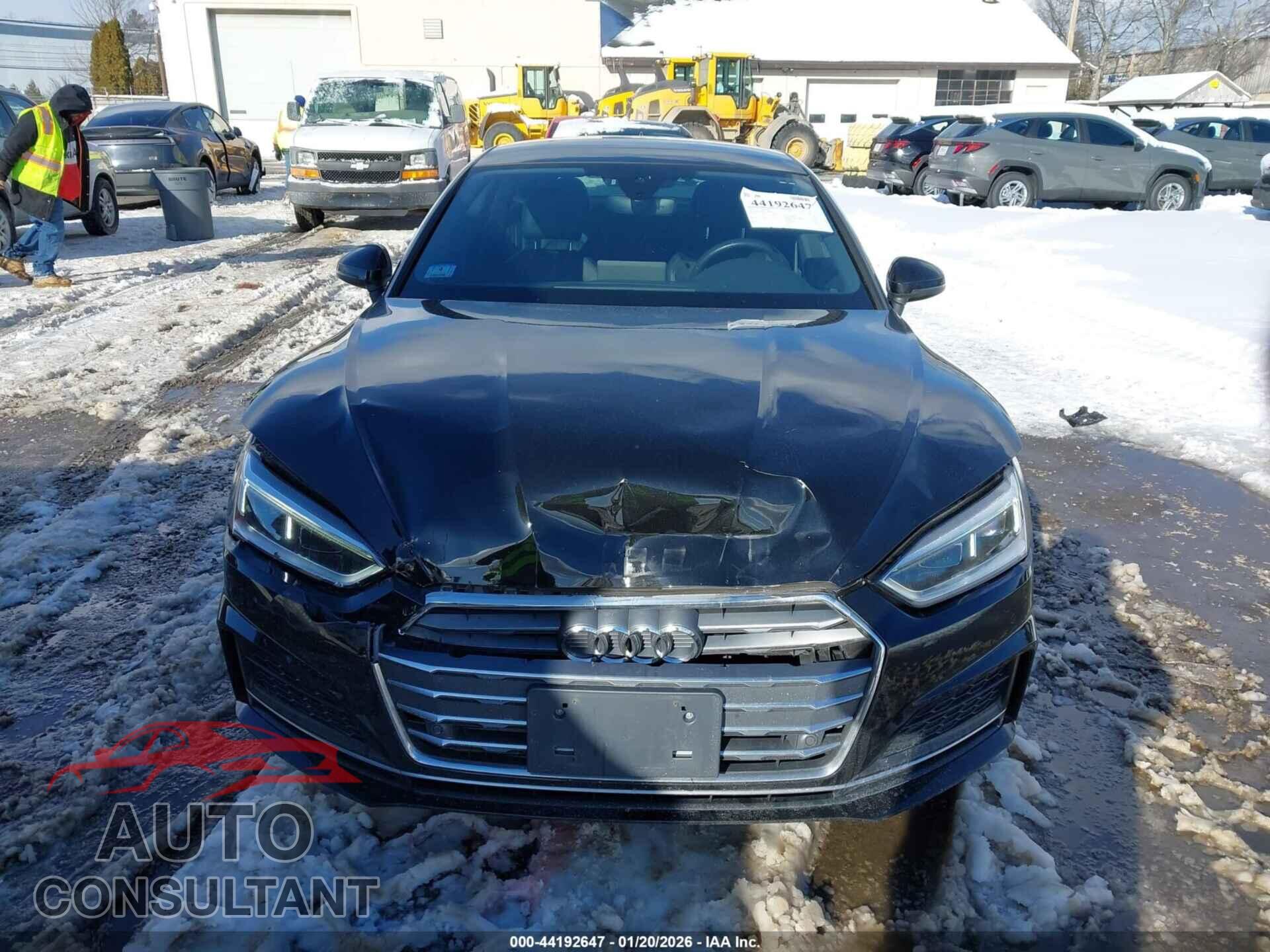 AUDI A5 2018 - WAUENCF56JA007684