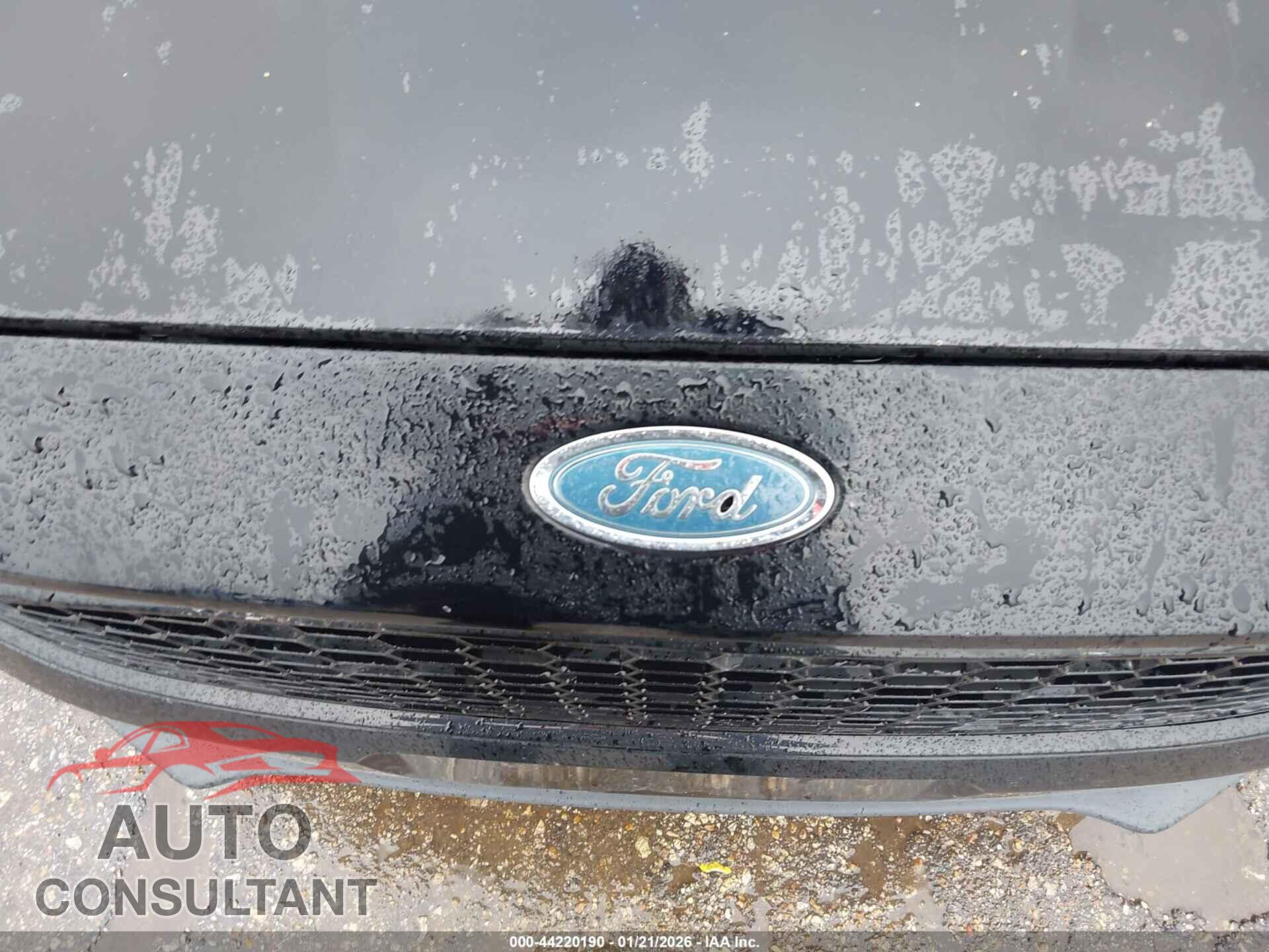 FORD FOCUS 2017 - 1FADP3F21HL249351